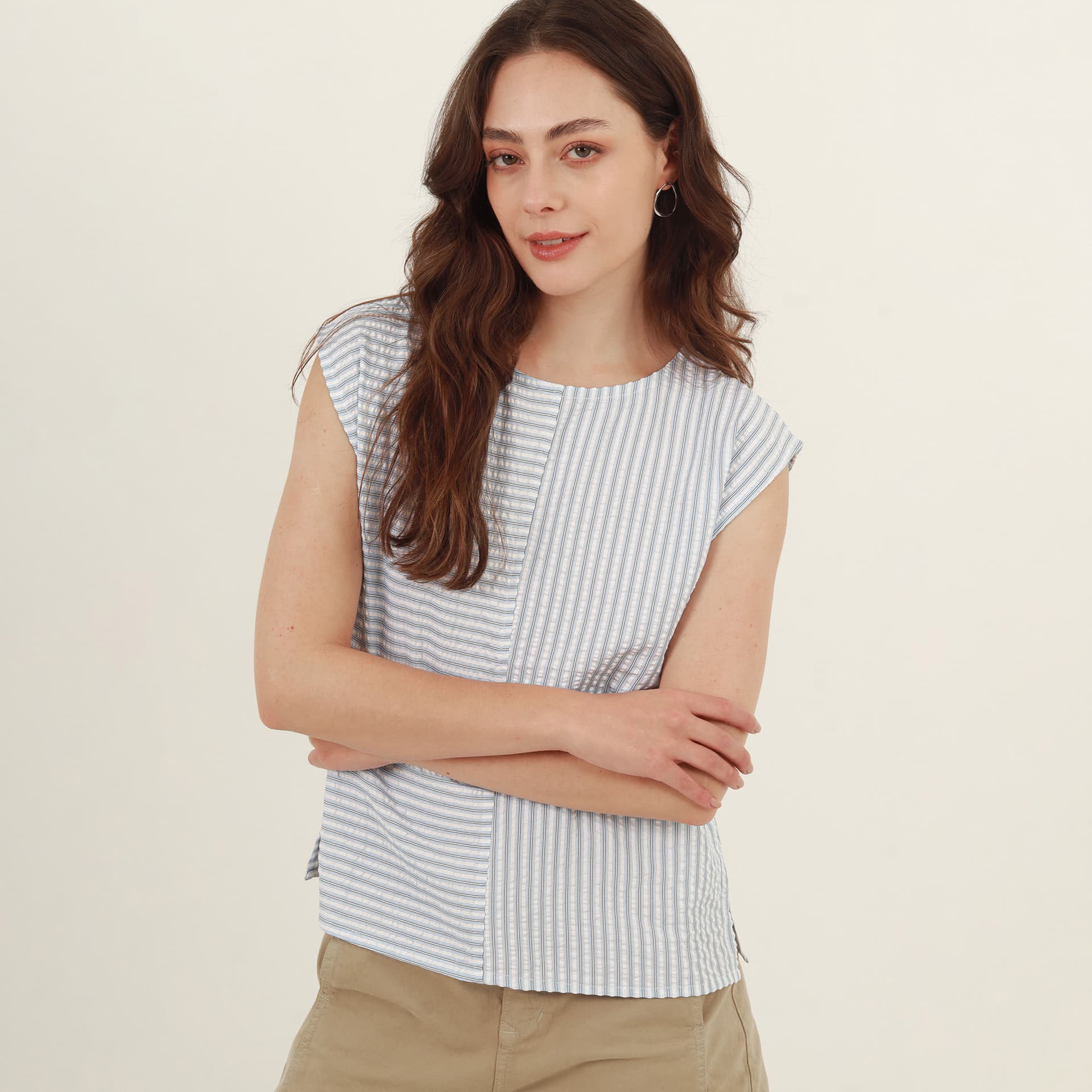 Blusa estampada cuello redondo manga sisa - imagen 1