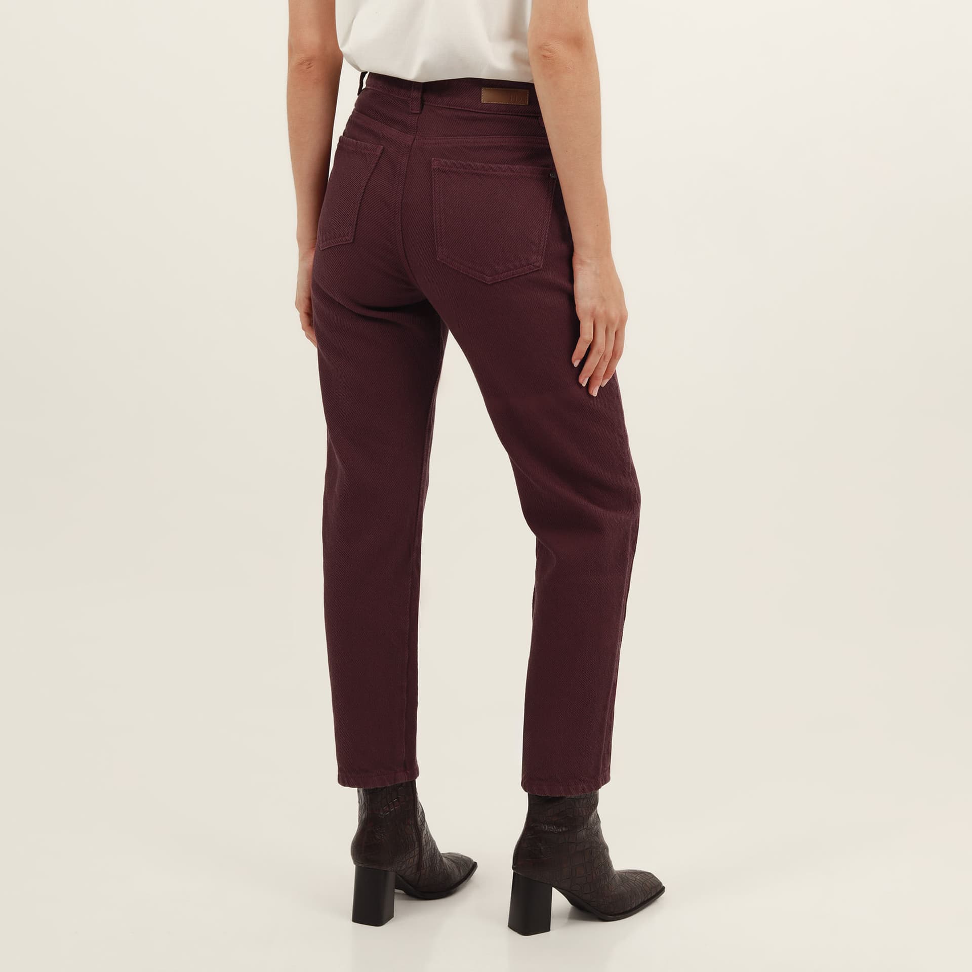 Pantalon Tiro Medio Bota Recta - imagen 4