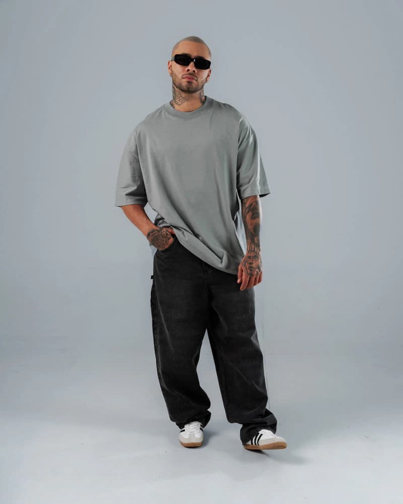 Camiseta Oversize Básica Gris Cemento - imagen 5