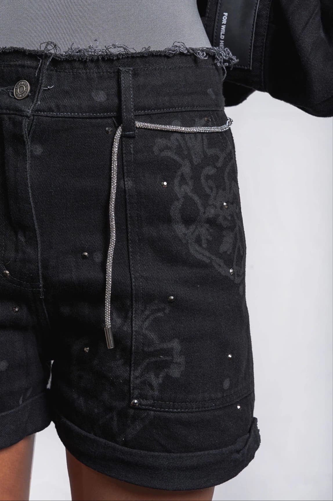IMPLACABLE BLACK SHORTS - imagen 5