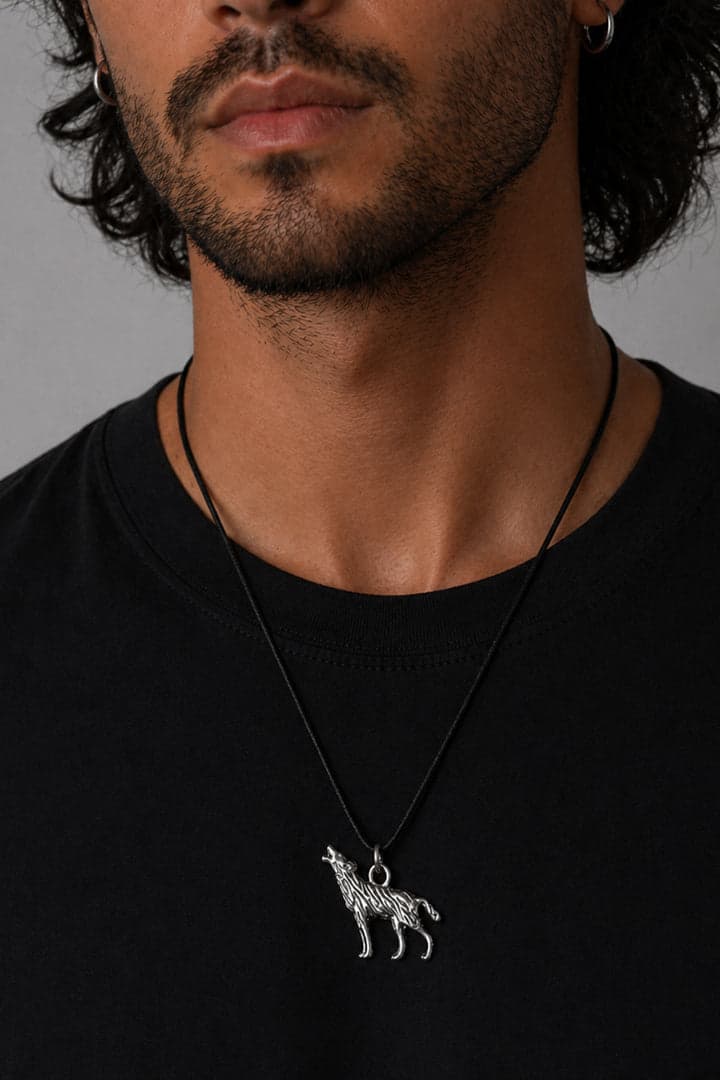 Collar cuerda lobo aullando