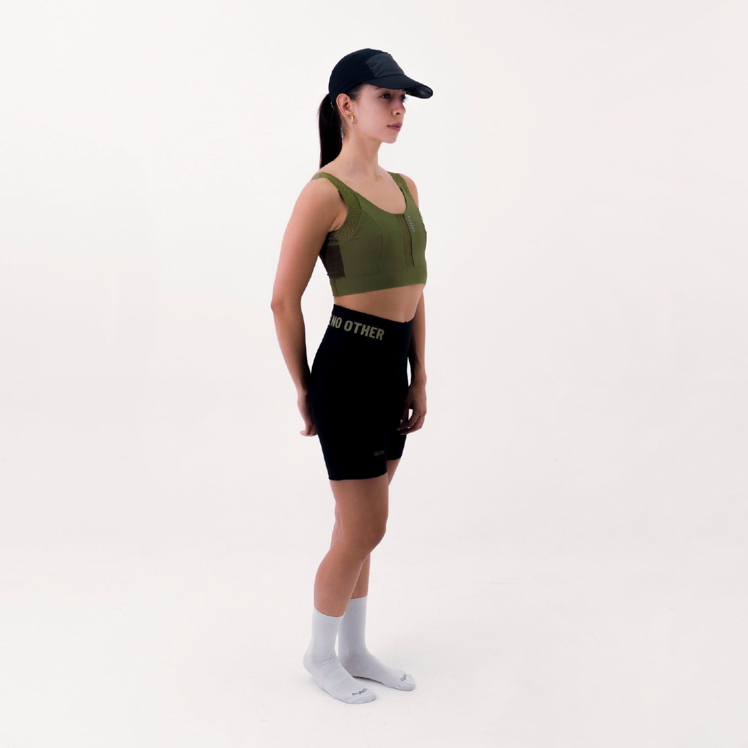 TOP RUNNING SYNK VERDE OLIVA PARA MUJER - imagen 5