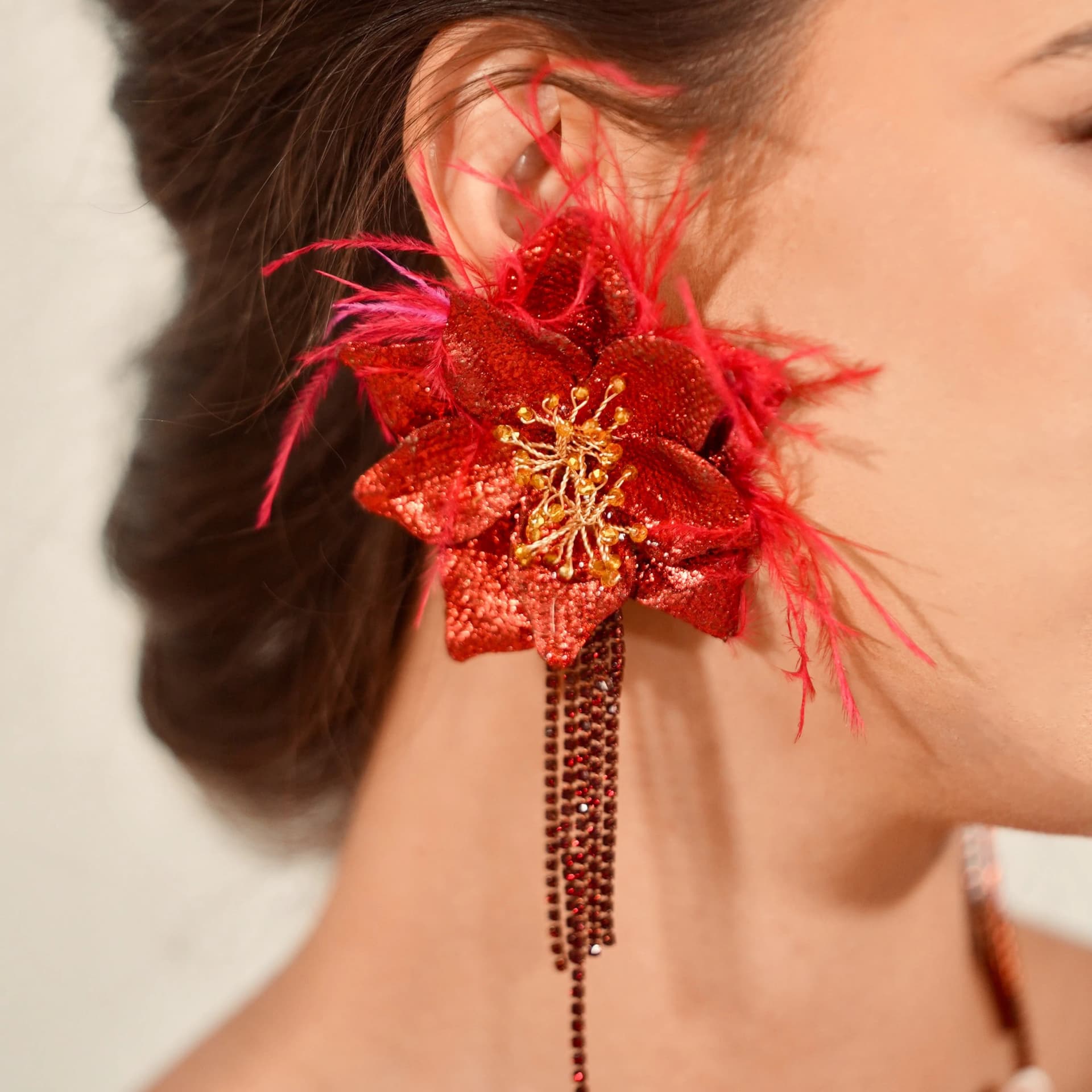Scarlet Fire Bloom Earrings - imagen 4