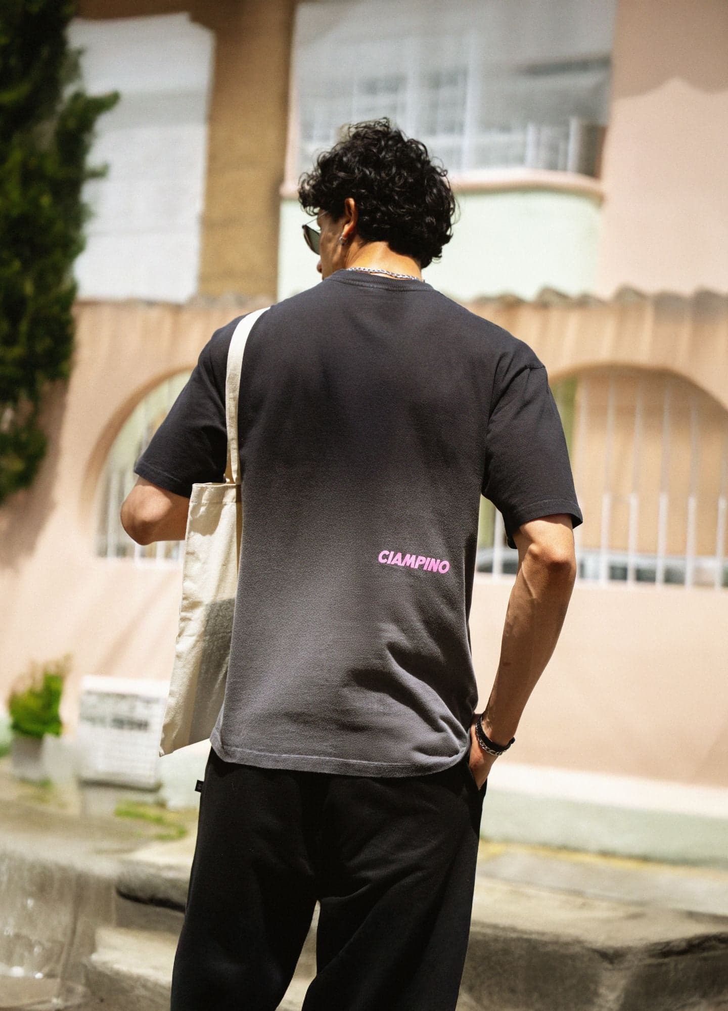 Bold Rosa Boxy Fit - Negro Gradiente - imagen 6