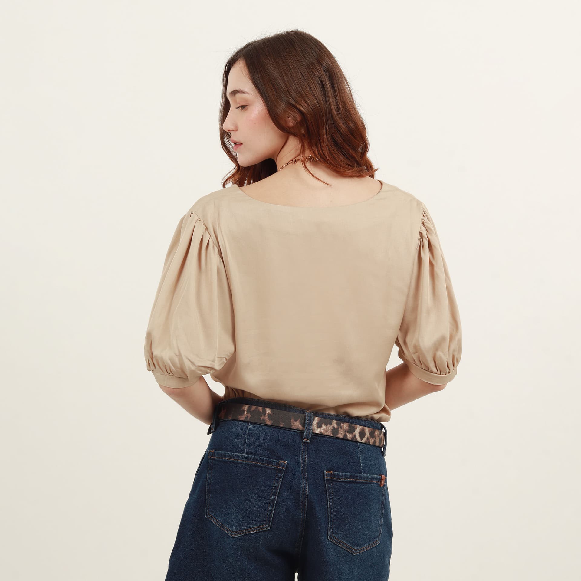 Blusa cuello en v manga corta globo - imagen 5