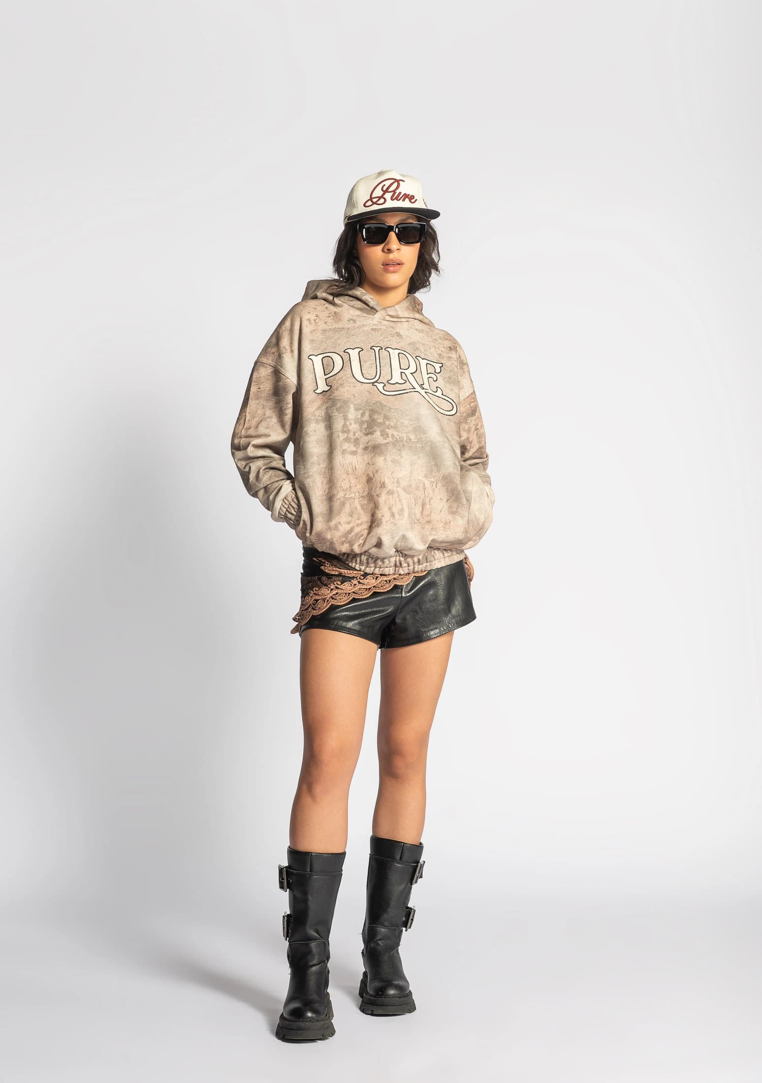 Before The West hoodie - imagen 4