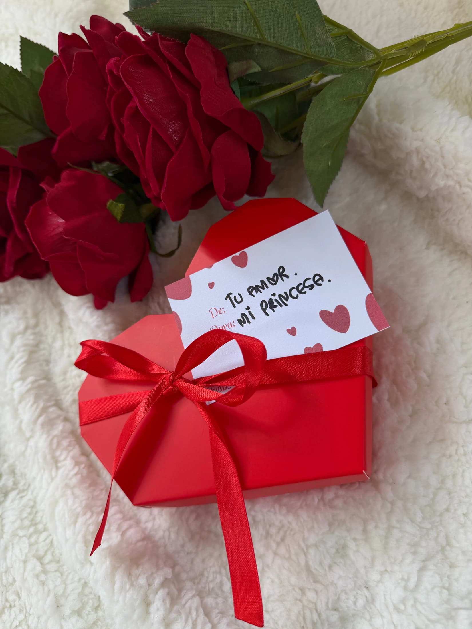 CAJITA EDICIÓN AMOR Y AMISTAD - imagen 3