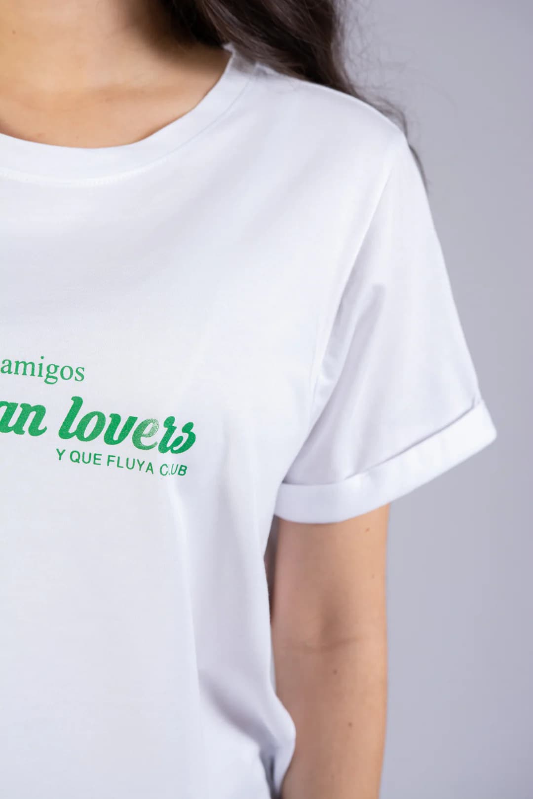 Más Que Amigos Embroidered Oversized Tee - imagen 2