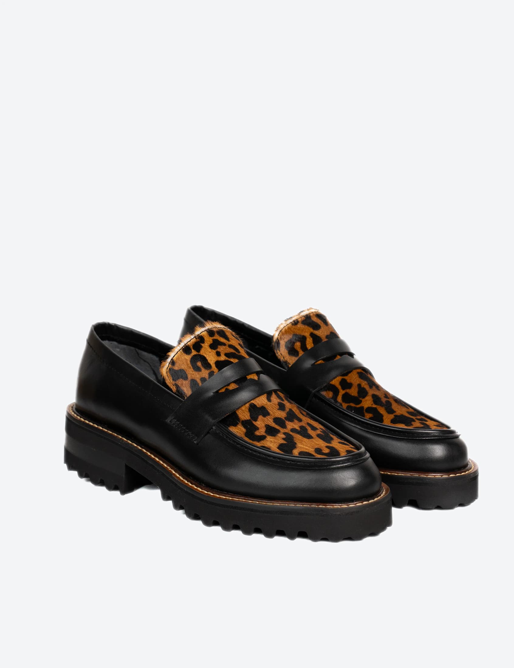 MOCASINES DONATO NEGRO CON ANIMAL PRINT - imagen 2