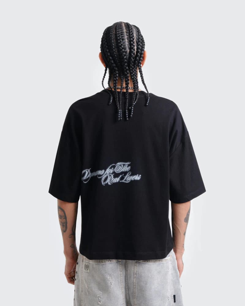 Camiseta Negra Boxy Love Hurts - imagen 3