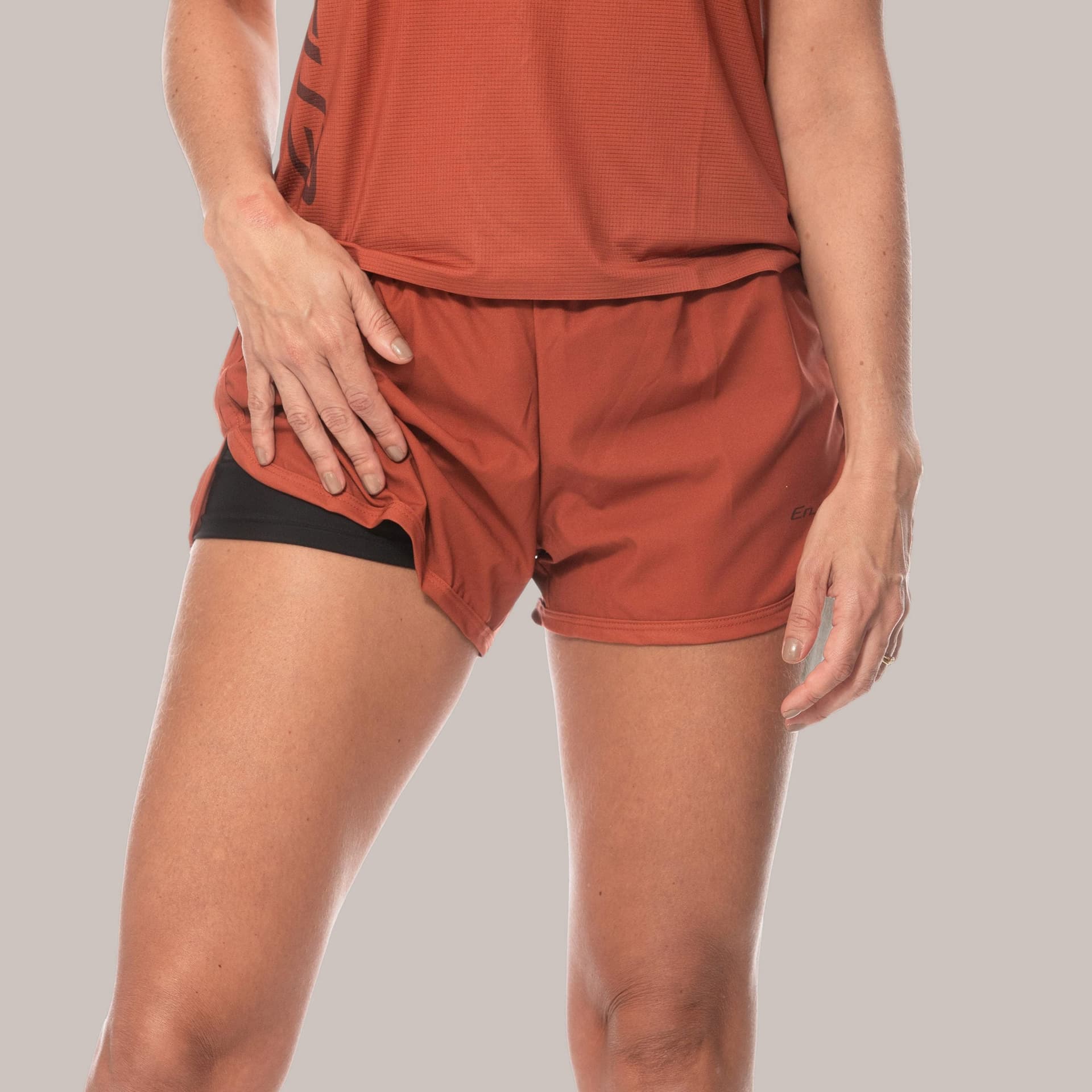 Pantaloneta Essence Pro Terra Fem - imagen 4