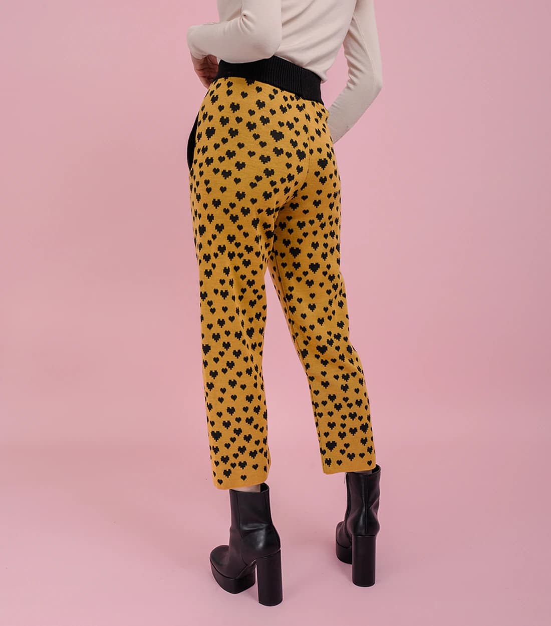 Pantalon CuoreBeat Mostaza Recto. - imagen 4