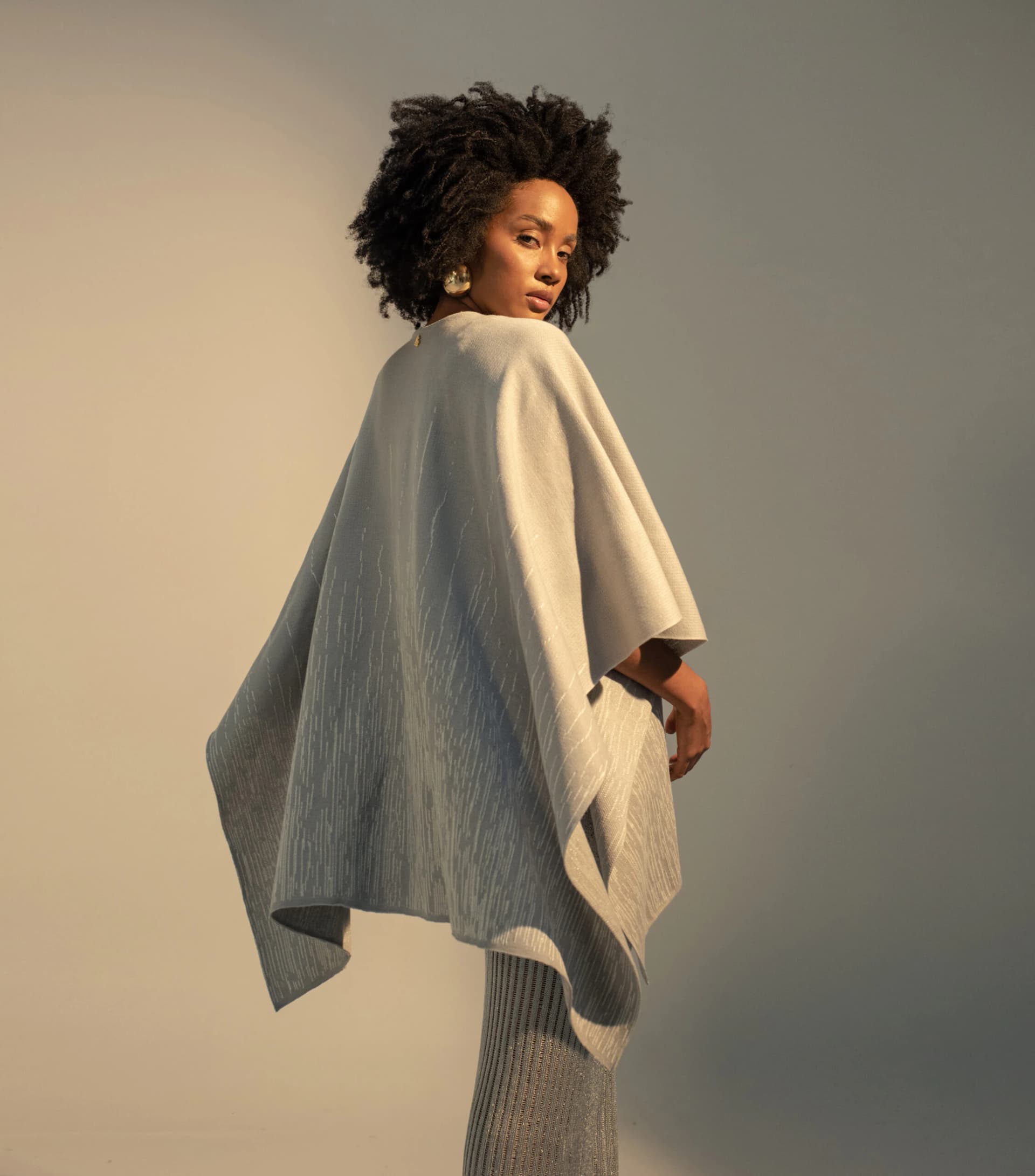 Poncho Sol Plata - imagen 3