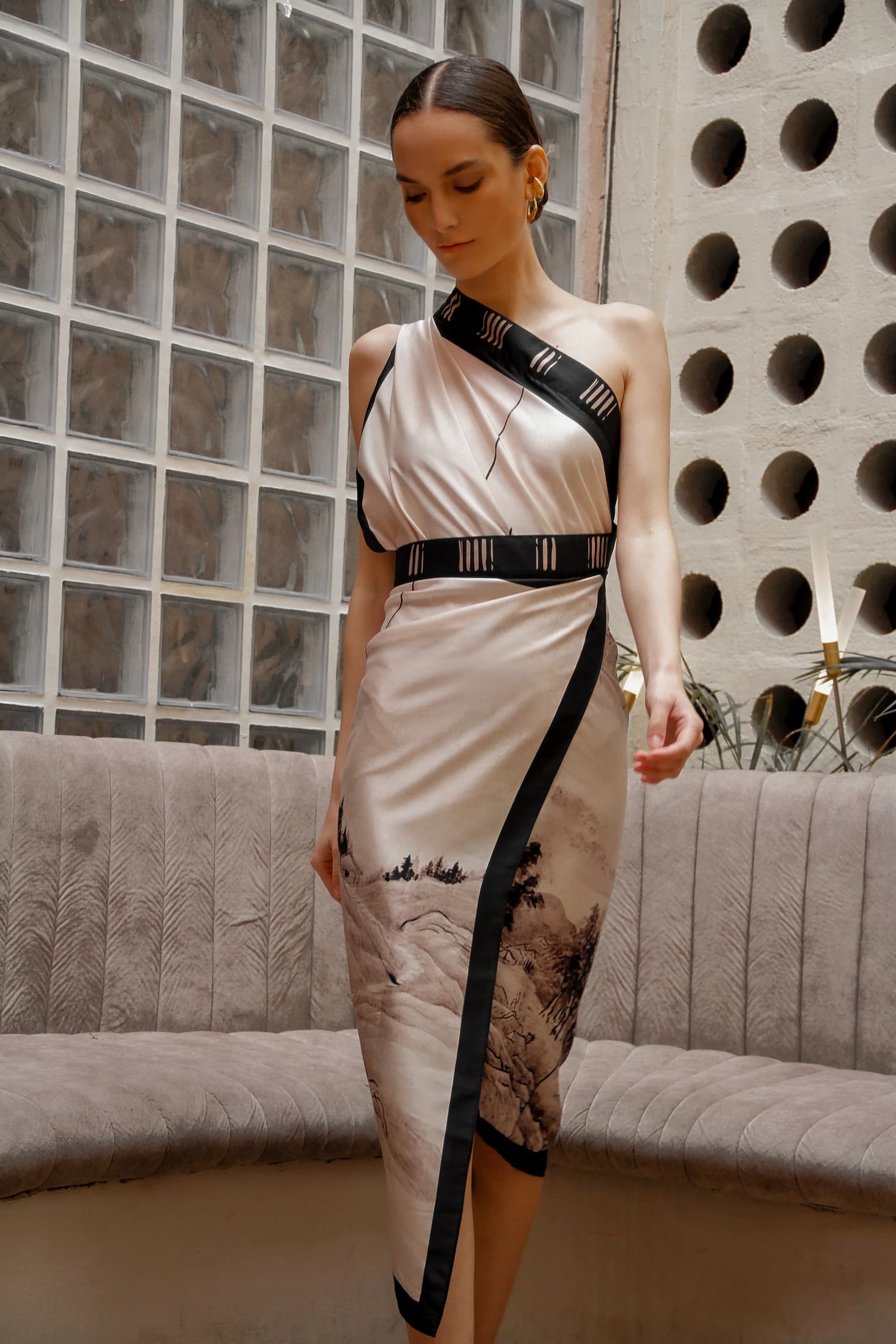 Set Osaka, Seda - imagen 3