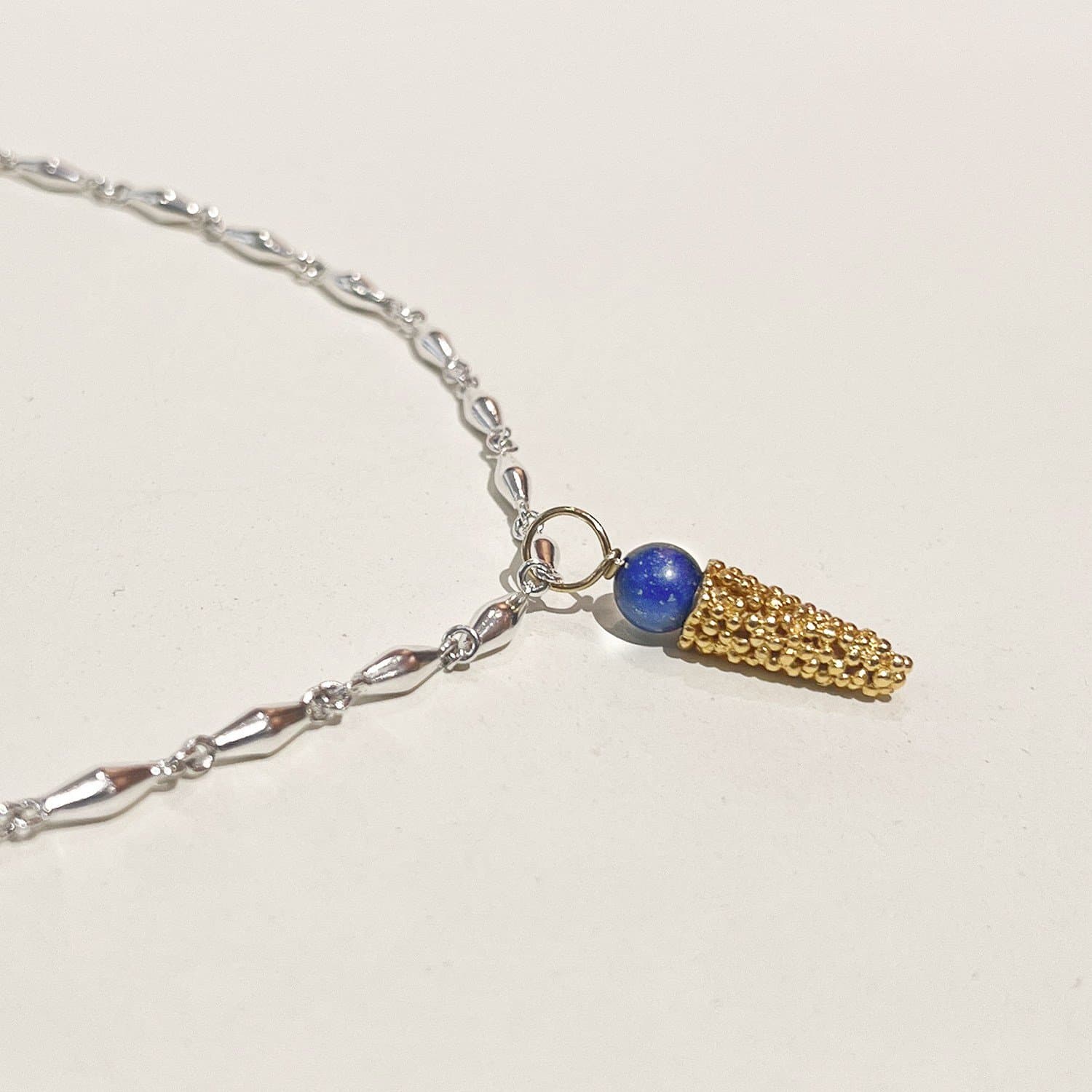 Butta Pendant Gold - imagen 4