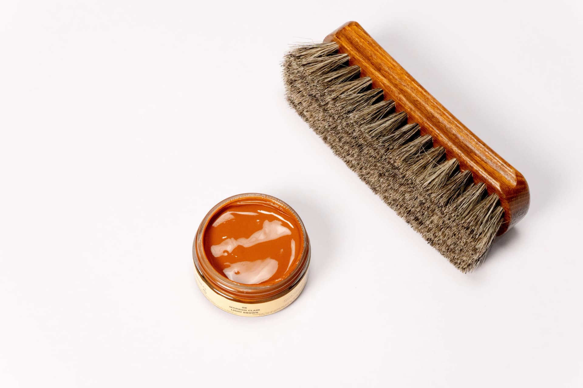 COMBO 4 : Shoe Cream Marrón Oscura y Negra - Renovador - Crema Esencial - Grasa Fina - Cepillo crin - imagen 6