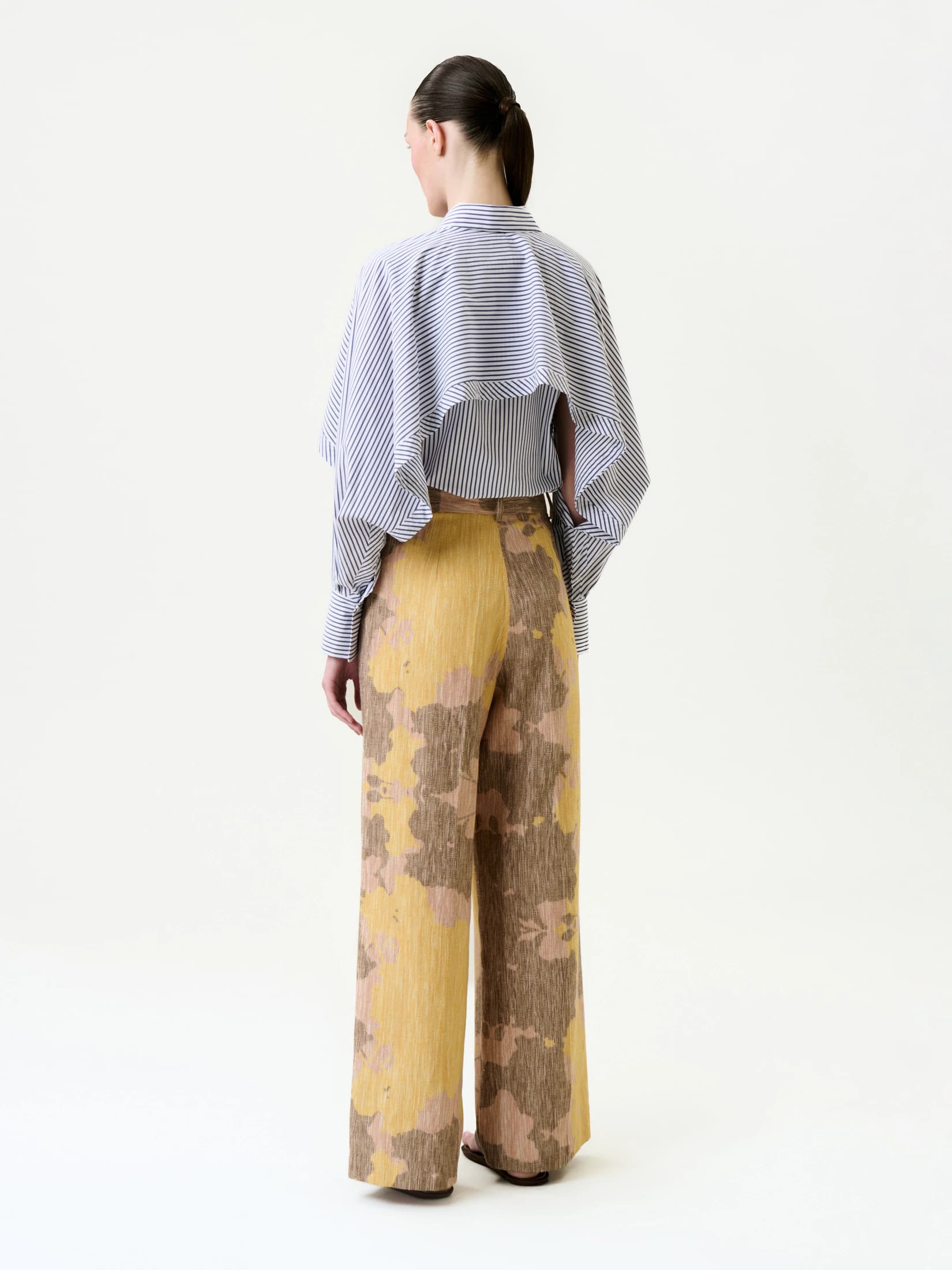 Emine Pant - imagen 3