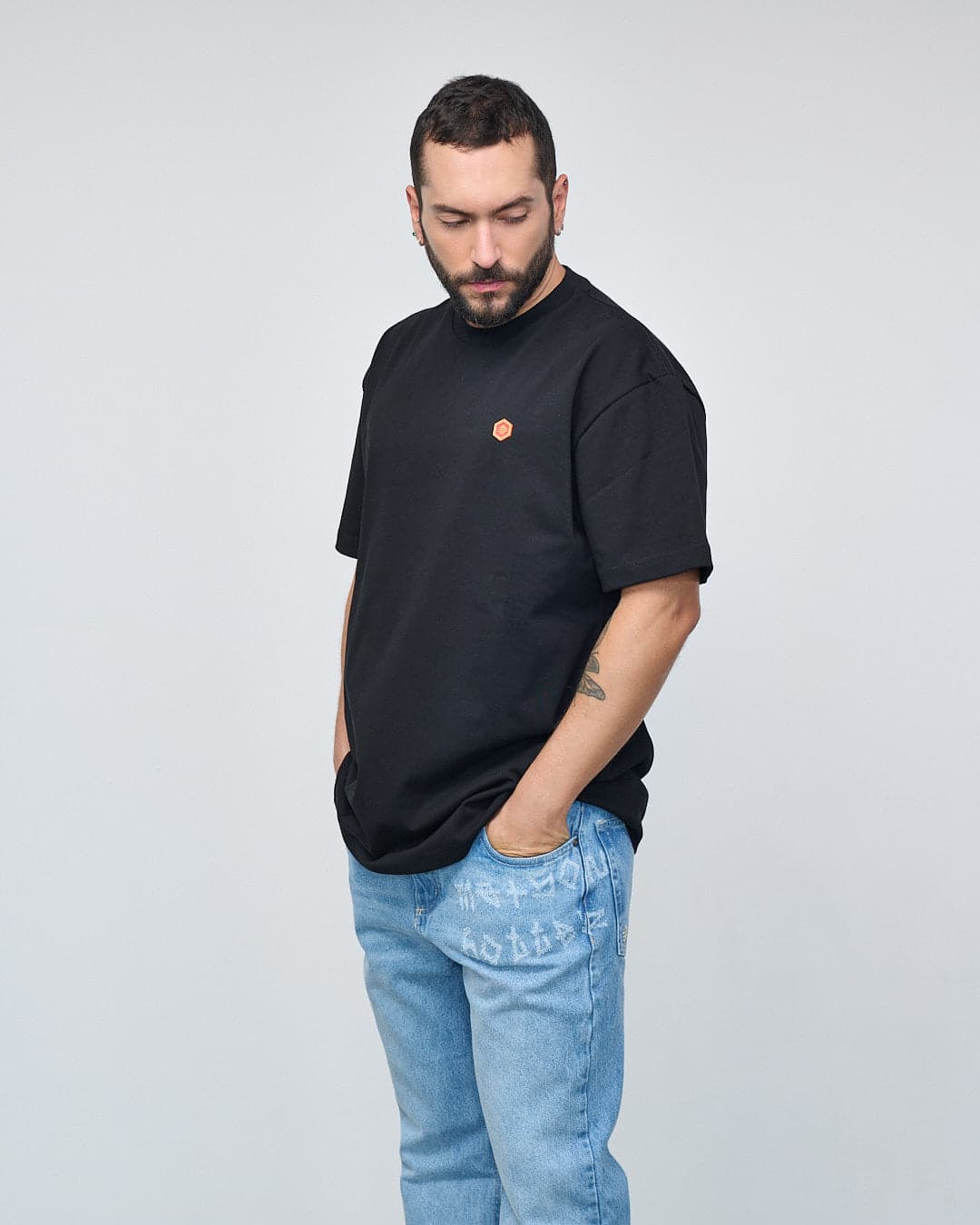 T-shirt Sequence - Black by Maison Botter - imagen 4