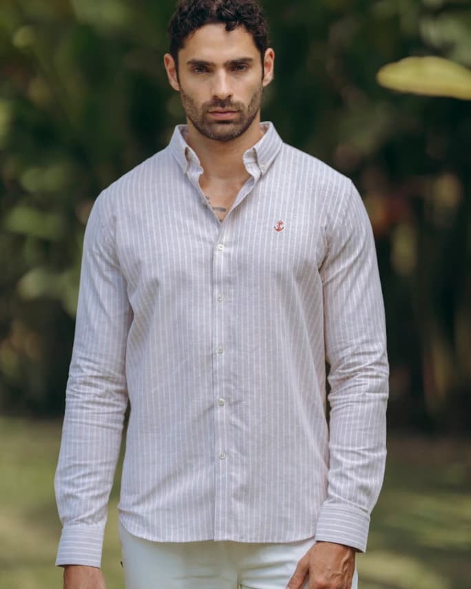Camisa de Lino Arena y Rayas Blancas