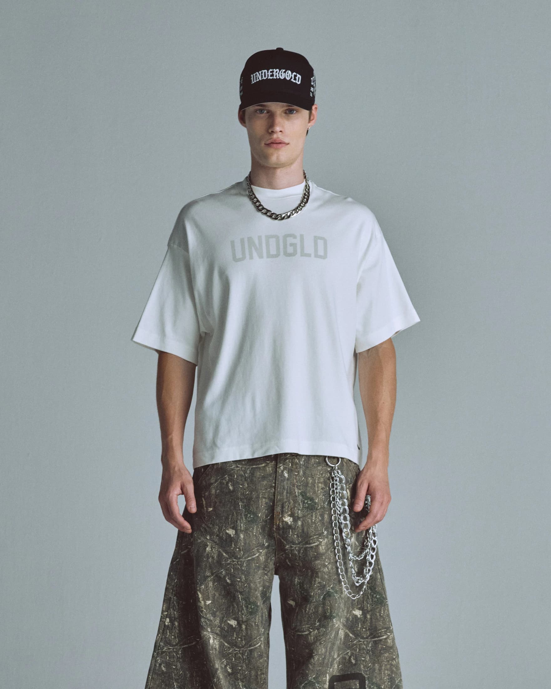 Basics UNDGLD Boxy Fit Tshirt White - imagen 4