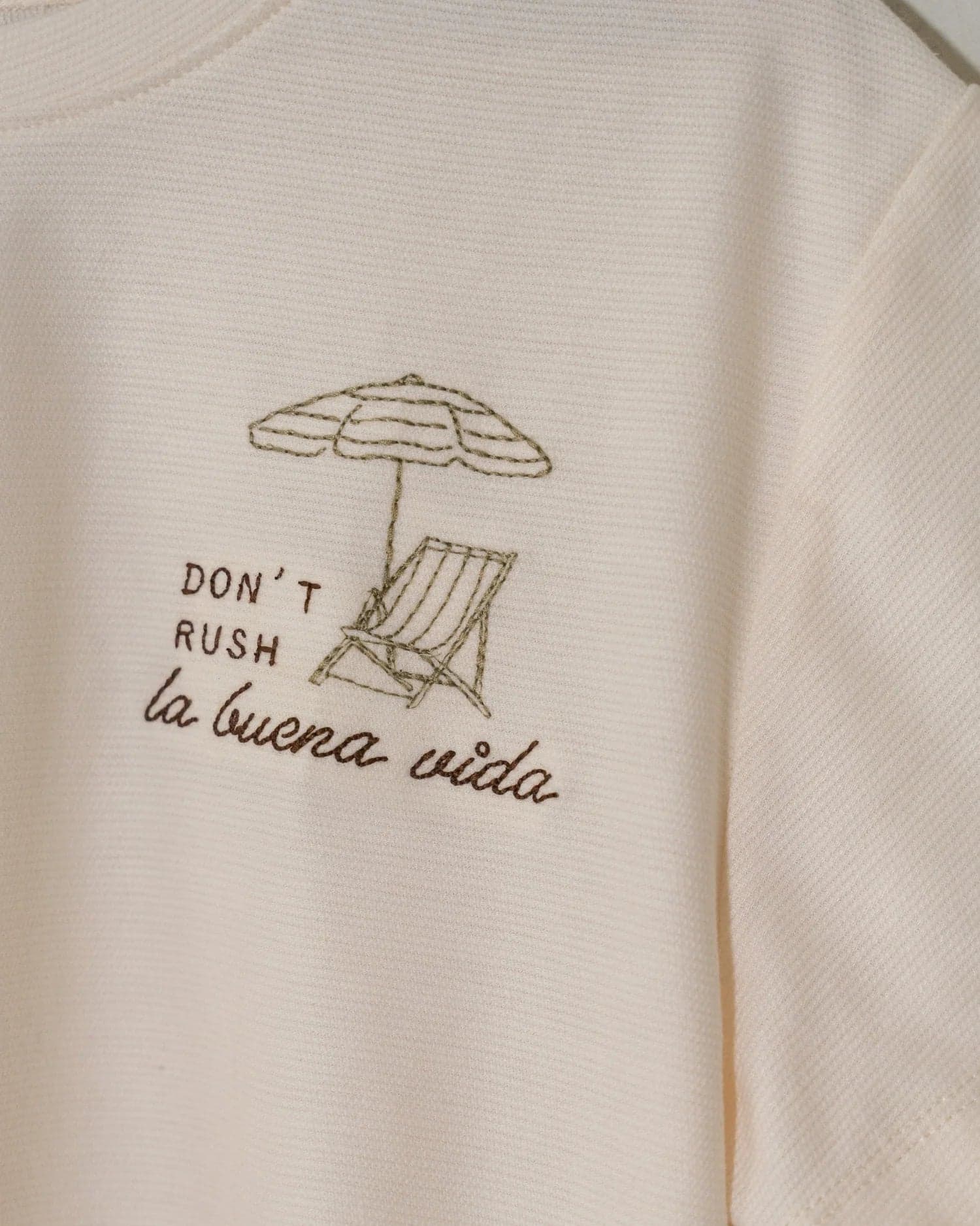 T-SHIRT 'DON'T RUSH LA BUENA VIDA' - imagen 4