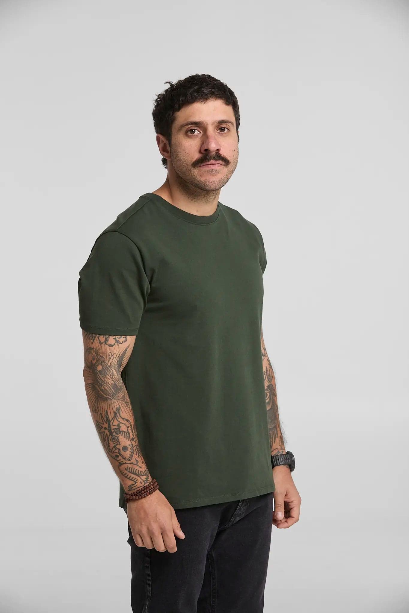 Camiseta básica verde militar - imagen 3