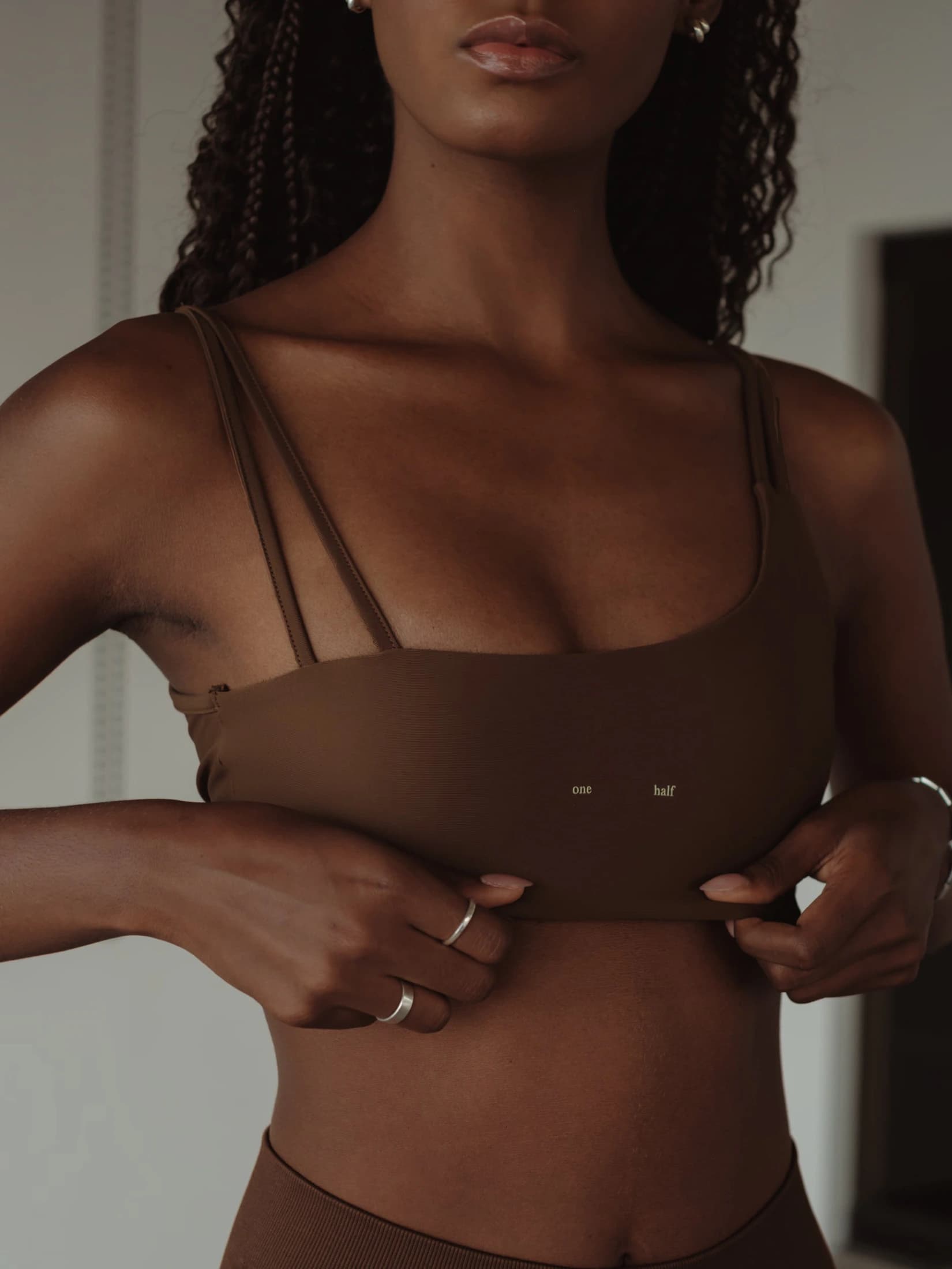 DOUBLE STRAP CROSS TOP - SEPIA - imagen 1