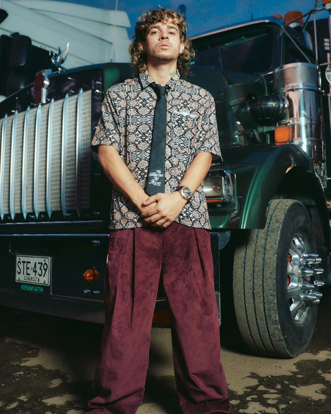PANTALON CORDUROY SUFRIDOS VINO - imagen 4