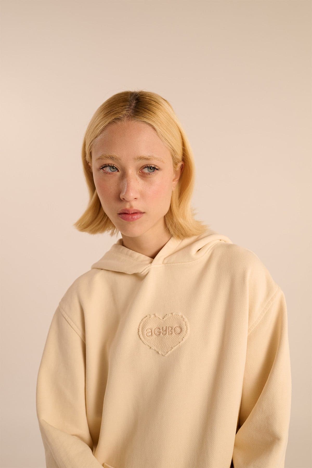CORE HOODIE BEIGE - imagen 4