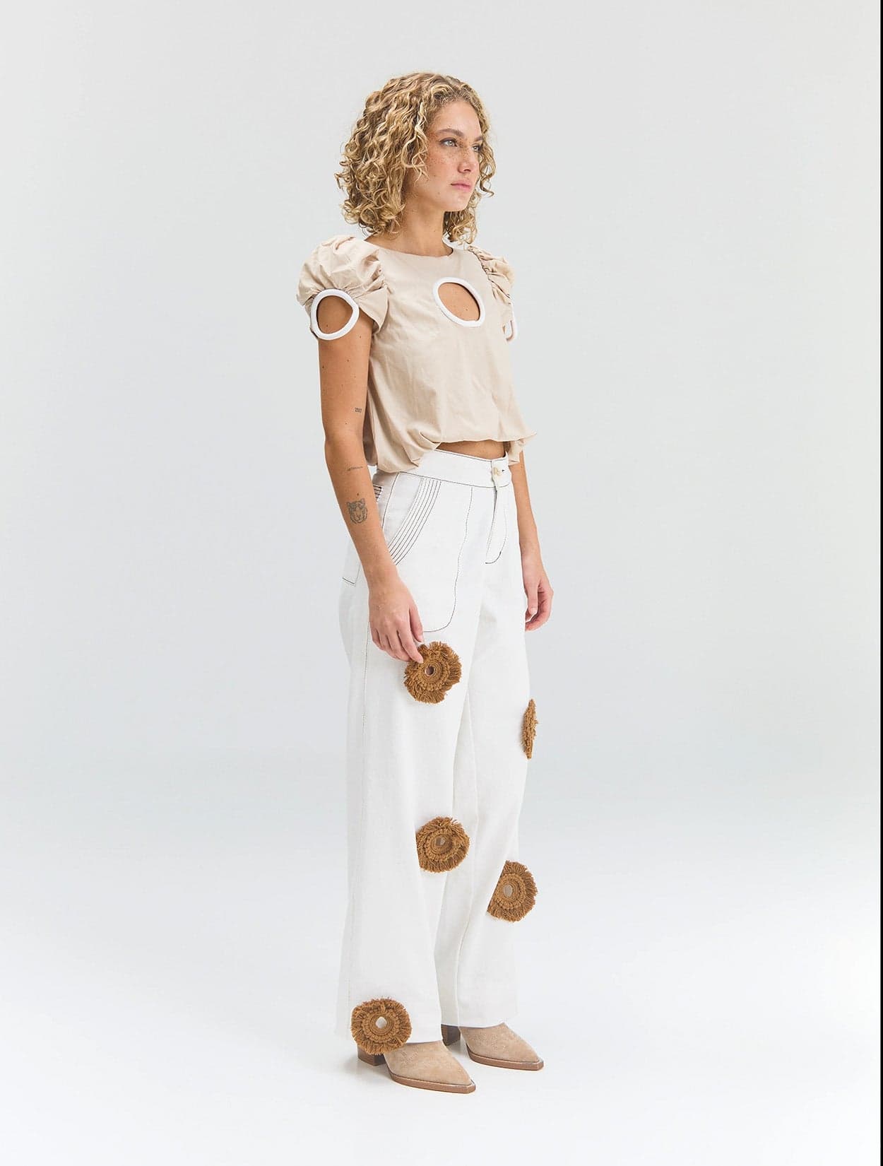 PANTALÓN VAQUERO DE LUNARES - imagen 3
