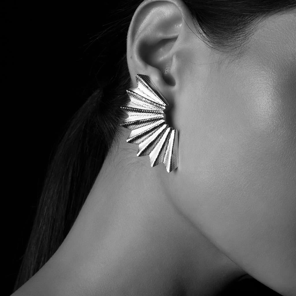 ARETES ABANICOS MEDIANOS ORO - imagen 2