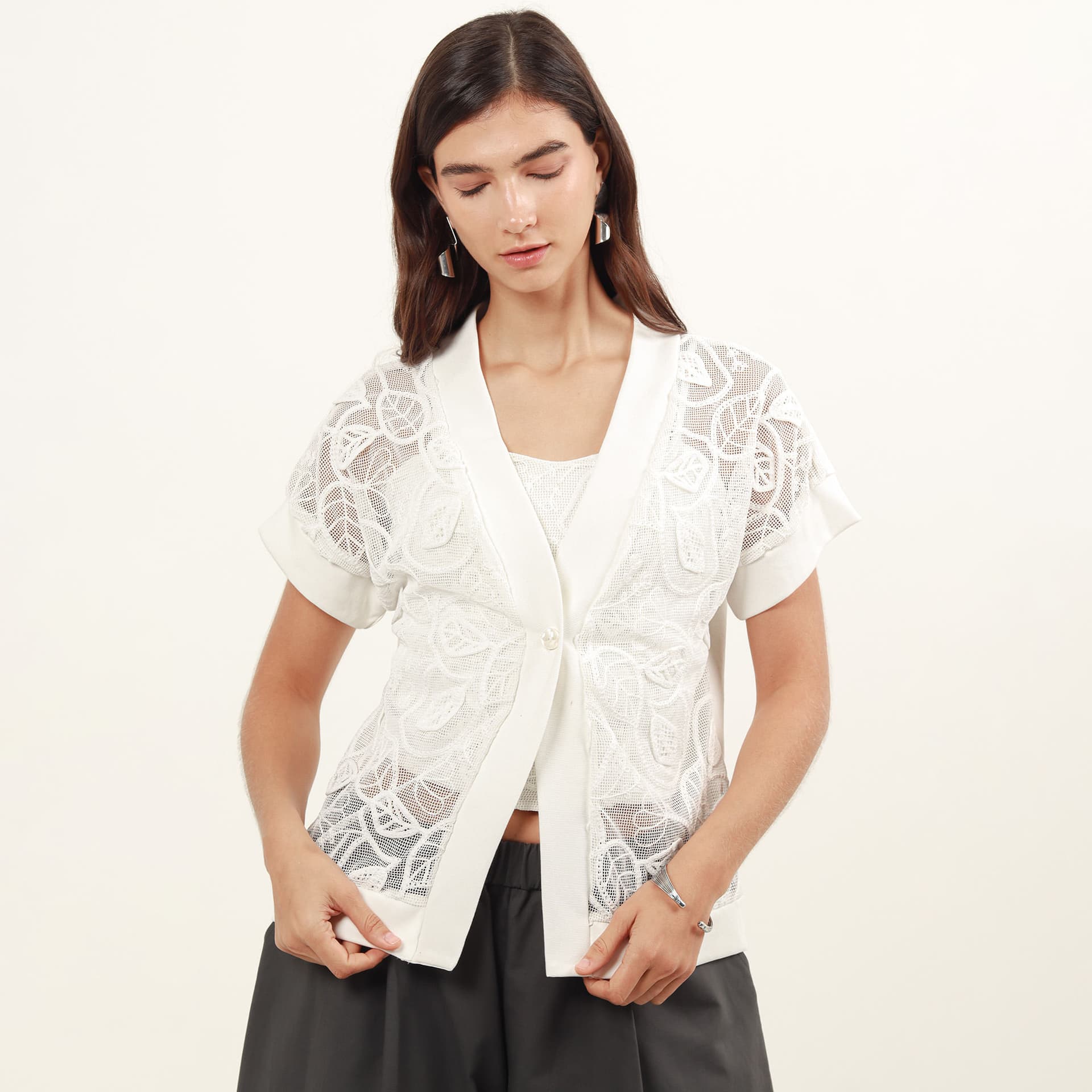 Blusa cuello v manga corta - imagen 5