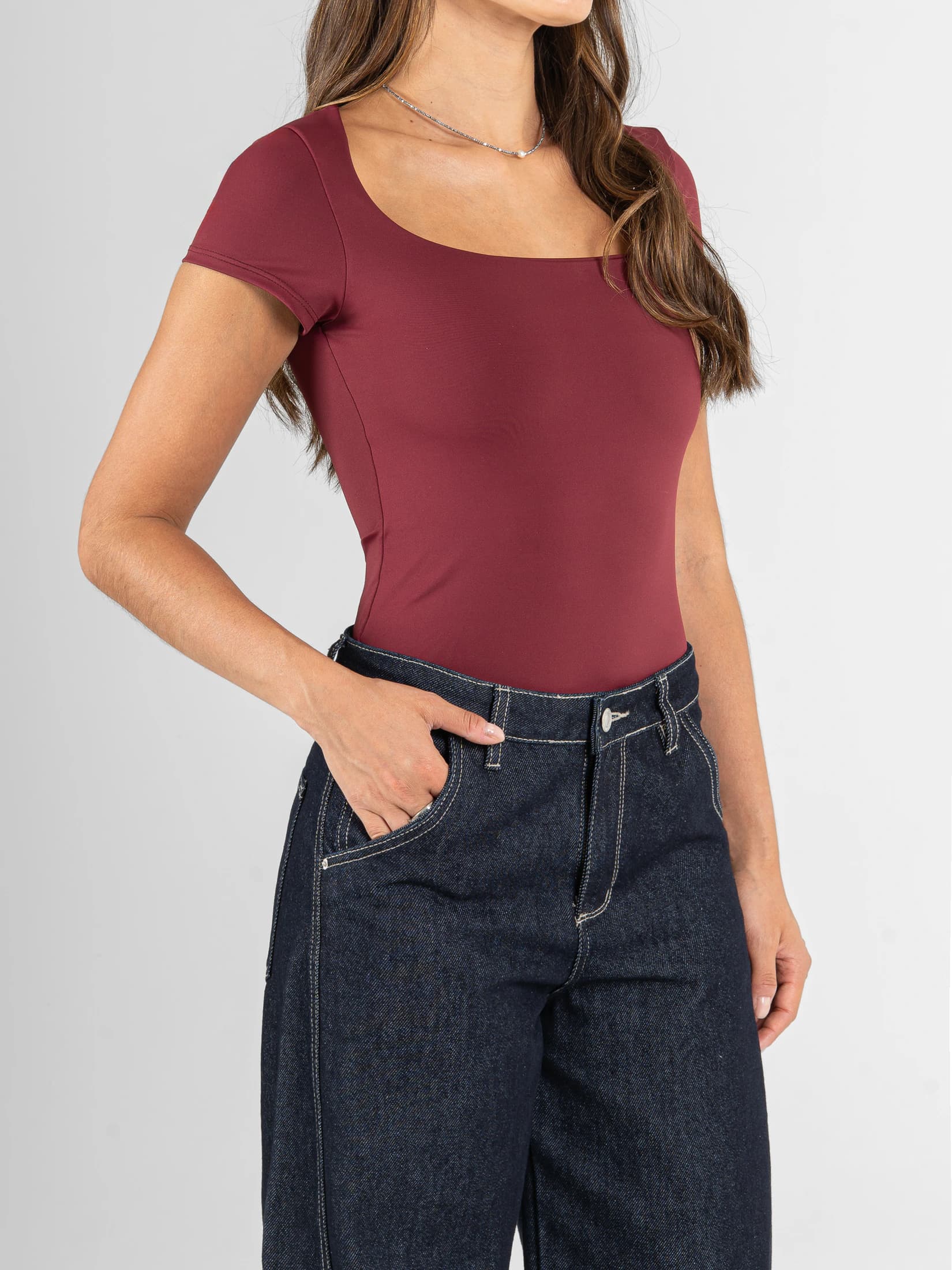 Ref: 0610702 Body manga corta, escote redondo, stretch, tono vino tinto - imagen 3