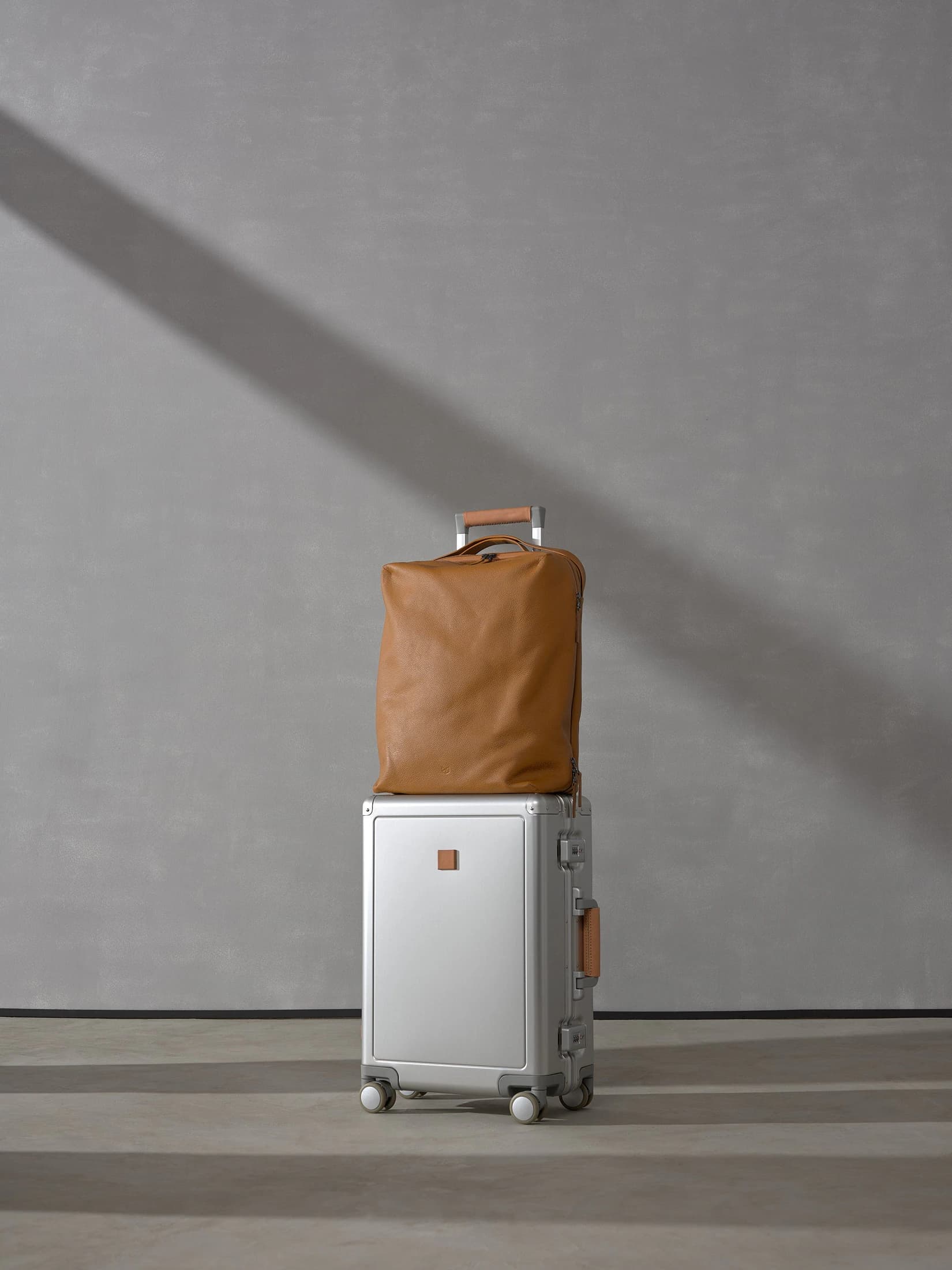 Basalt Carry-On System · Tan