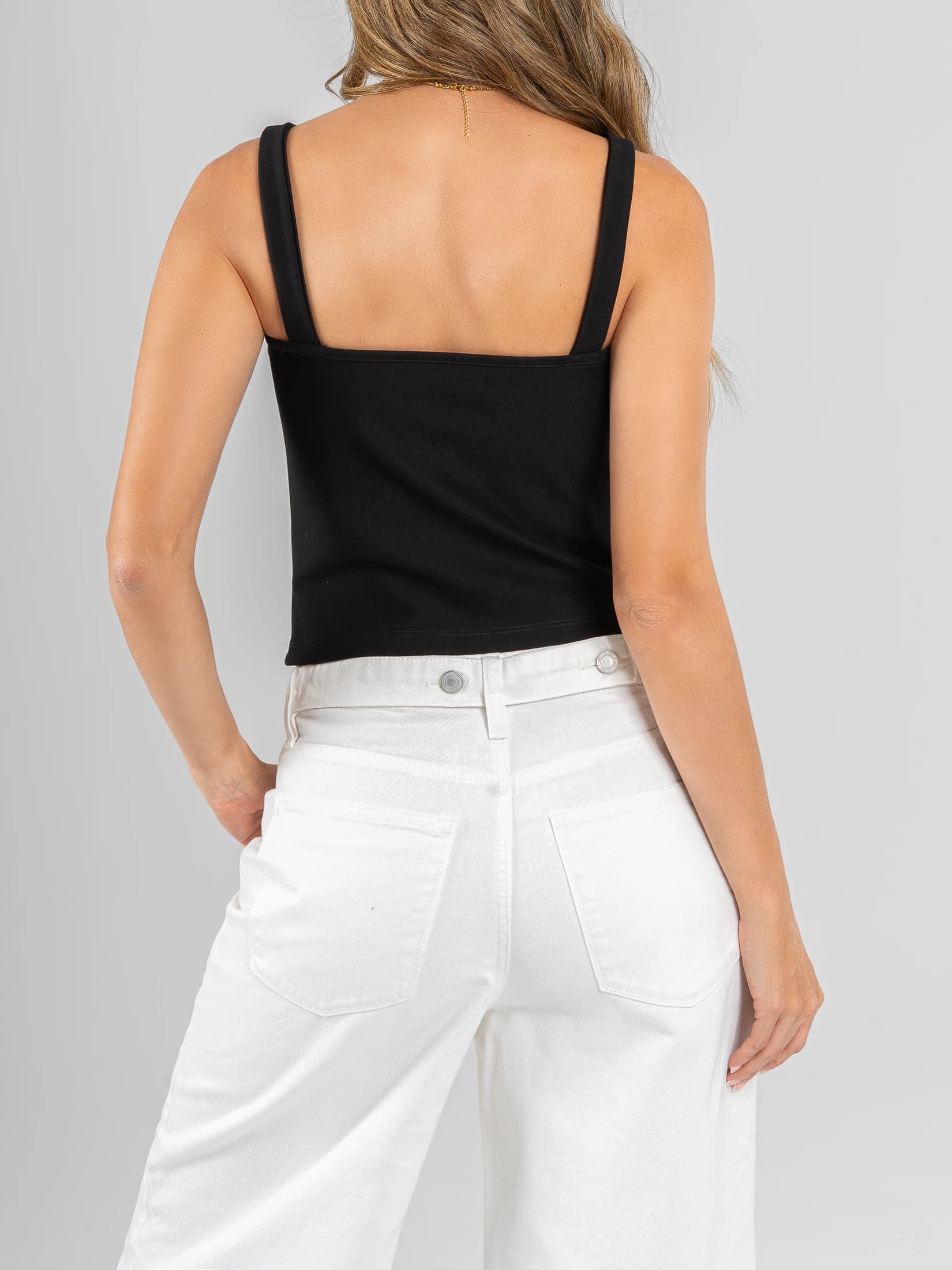 Ref: 0610668 Top manga sisa, stretch, botones delanteros, tejido plano liviano, tono negro. - imagen 3