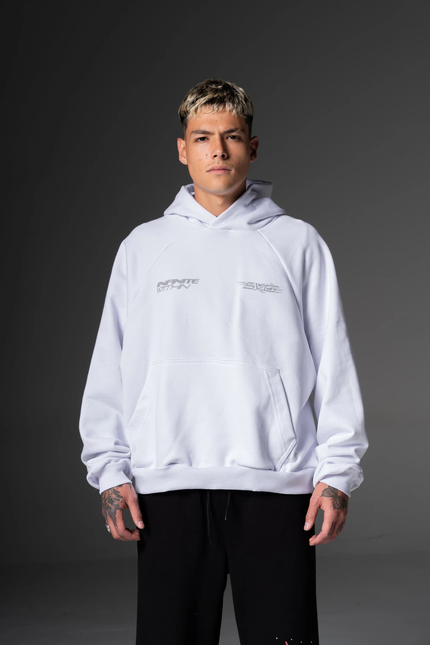 Hoodie Boxy fit Human form   400 gramos