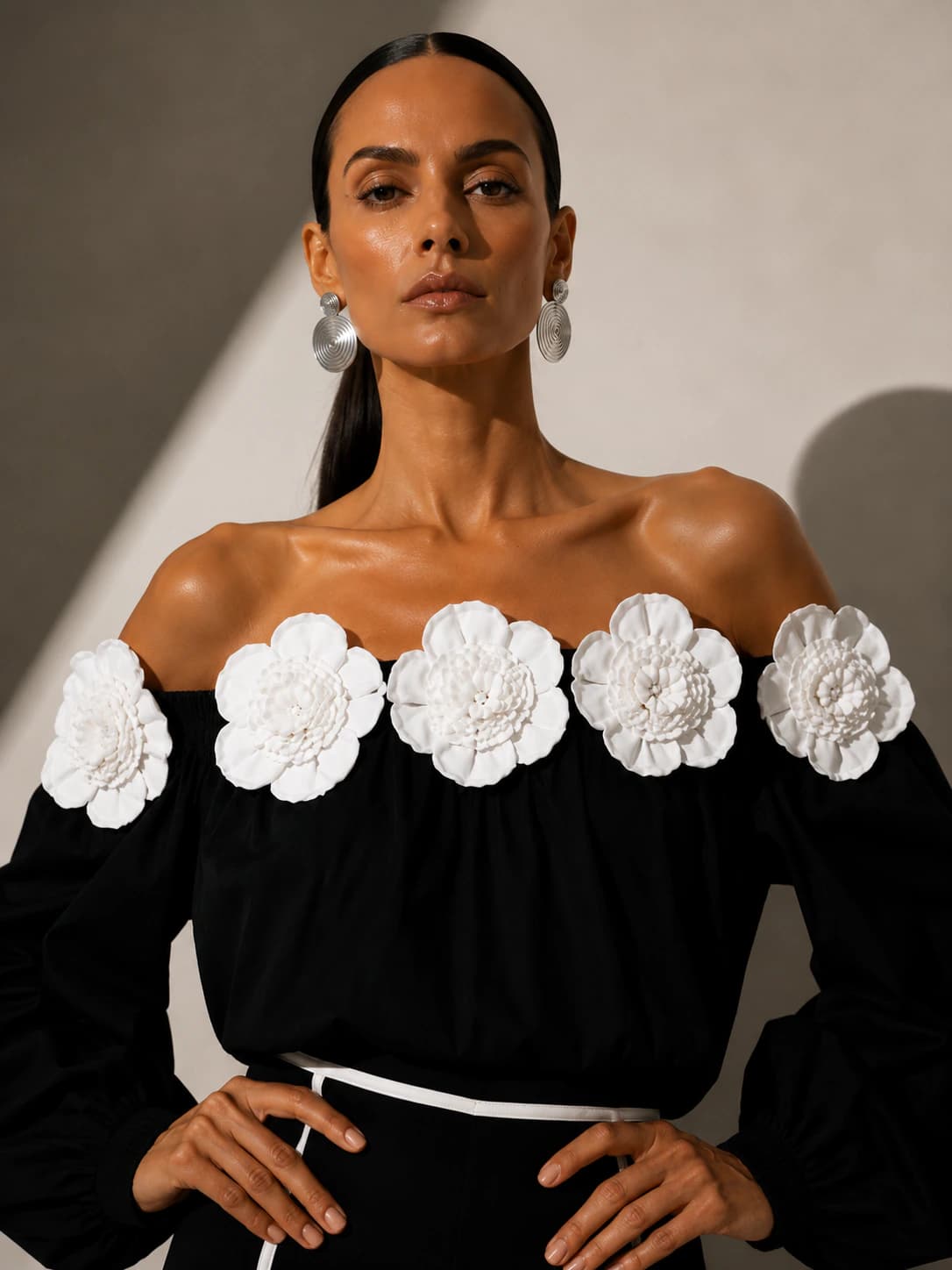 Blusa Magnoleah negra + Blanca - imagen 2