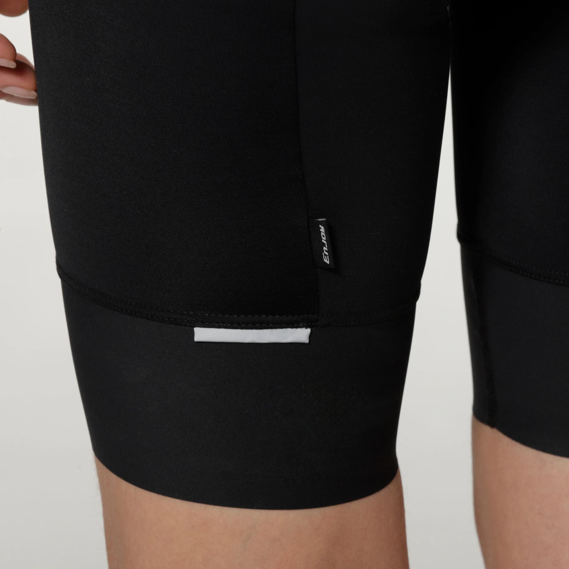 Pantaloneta Axis Black Femenina - imagen 6
