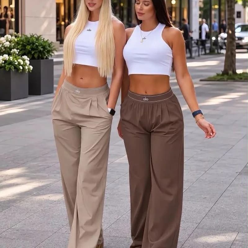 SET ALO PANTALON TAUPE CON CAMISILLA