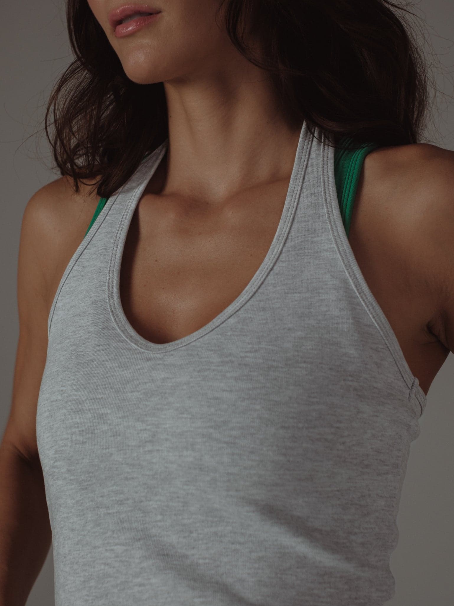 HALTER RIB TOP - CREAMY GRAY - imagen 11