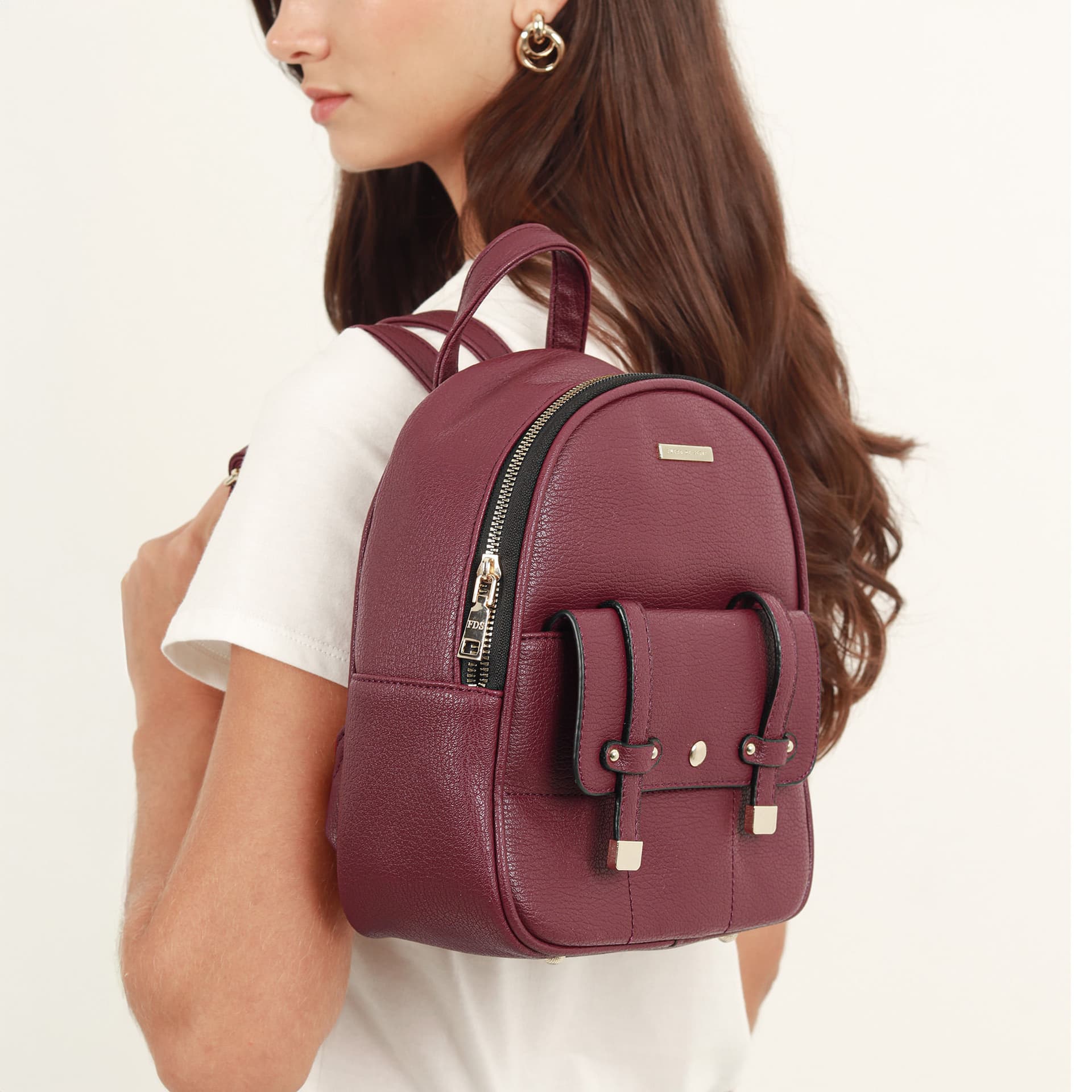 Morral mini en cuero sintético con bolsillo externo - imagen 7