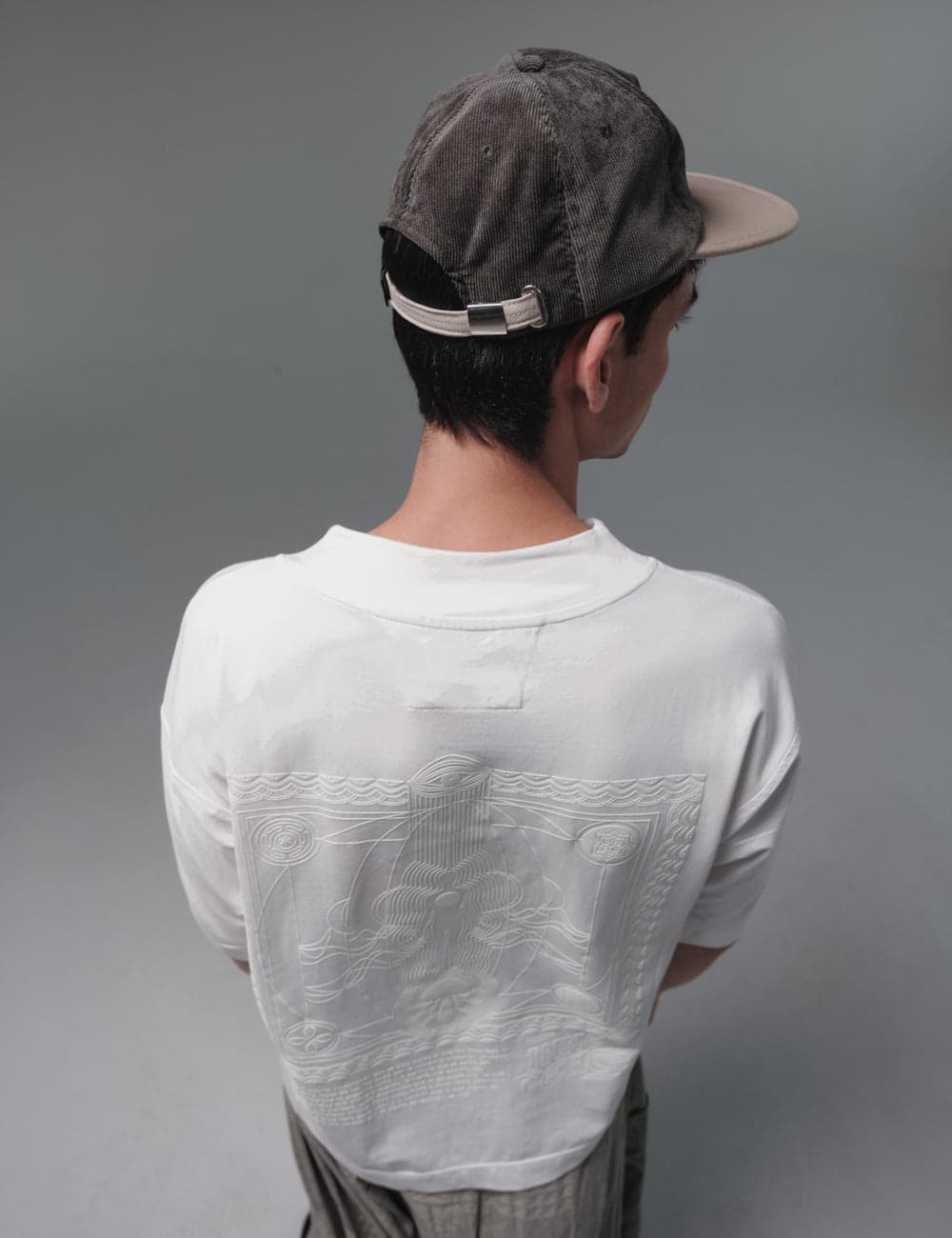 Camiseta Cortes Oversize Guía Crudo Hombre