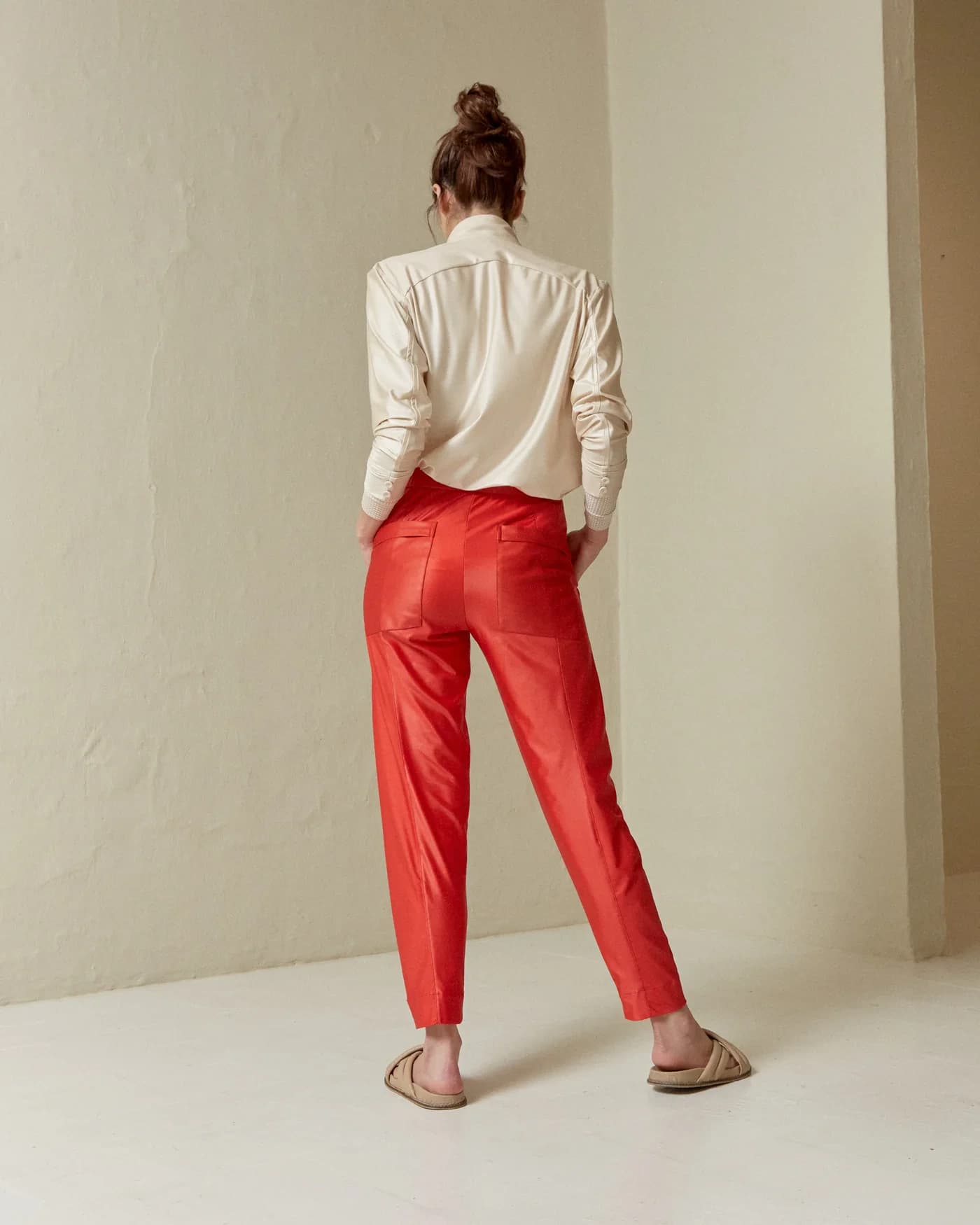PANTALÓN LUCIDO - imagen 14