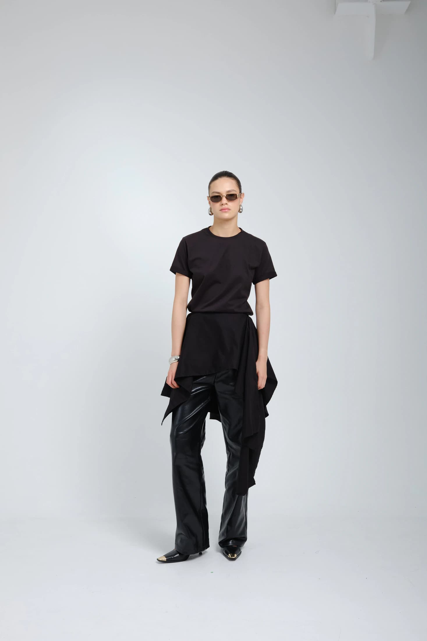 CAMISETA RADIA NEGRA