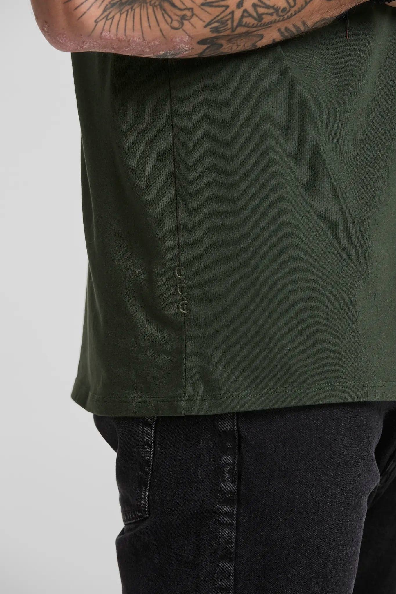 Camiseta básica verde militar - imagen 6