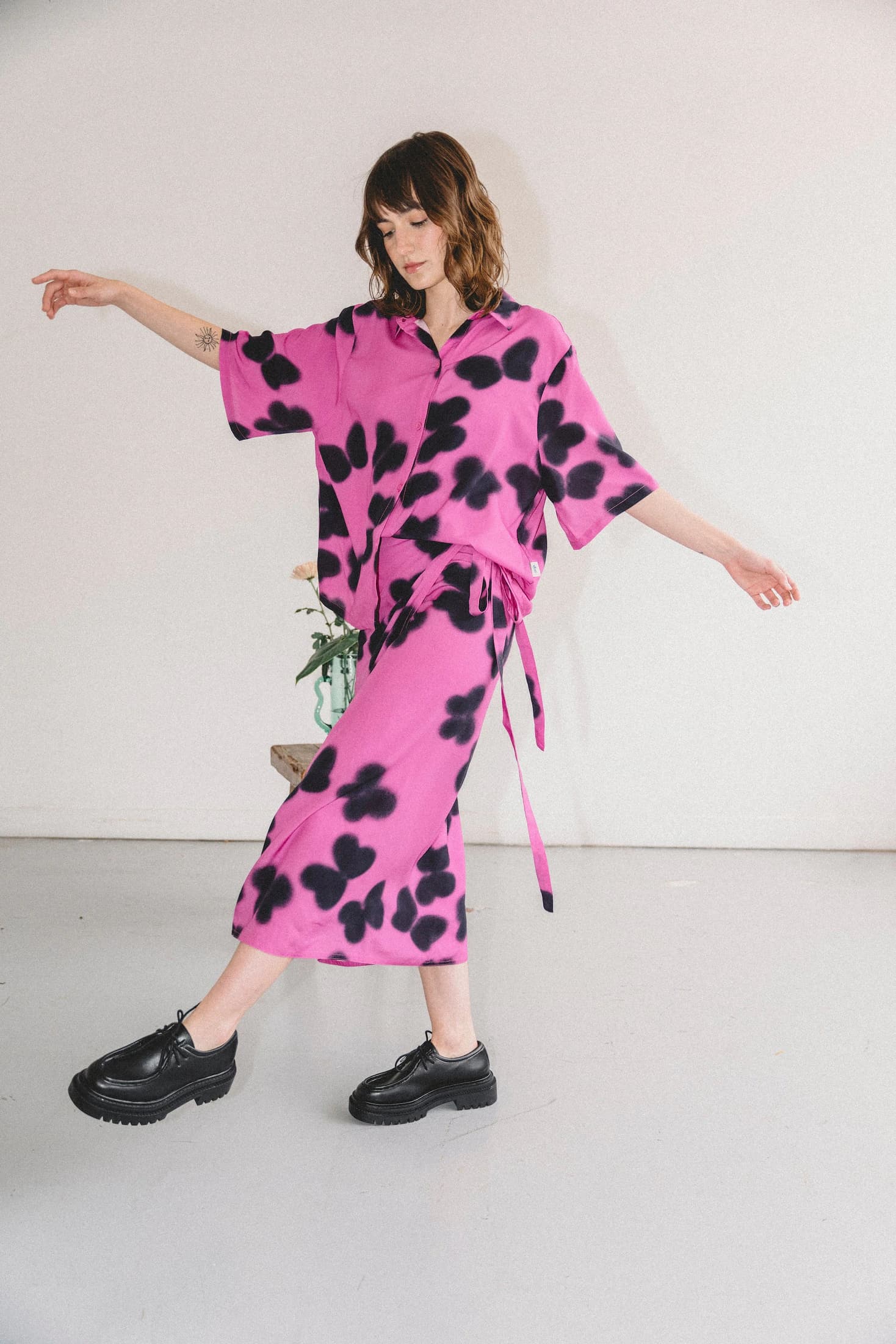 Camisa SOMBRAS rosa - UNISEX - imagen 5
