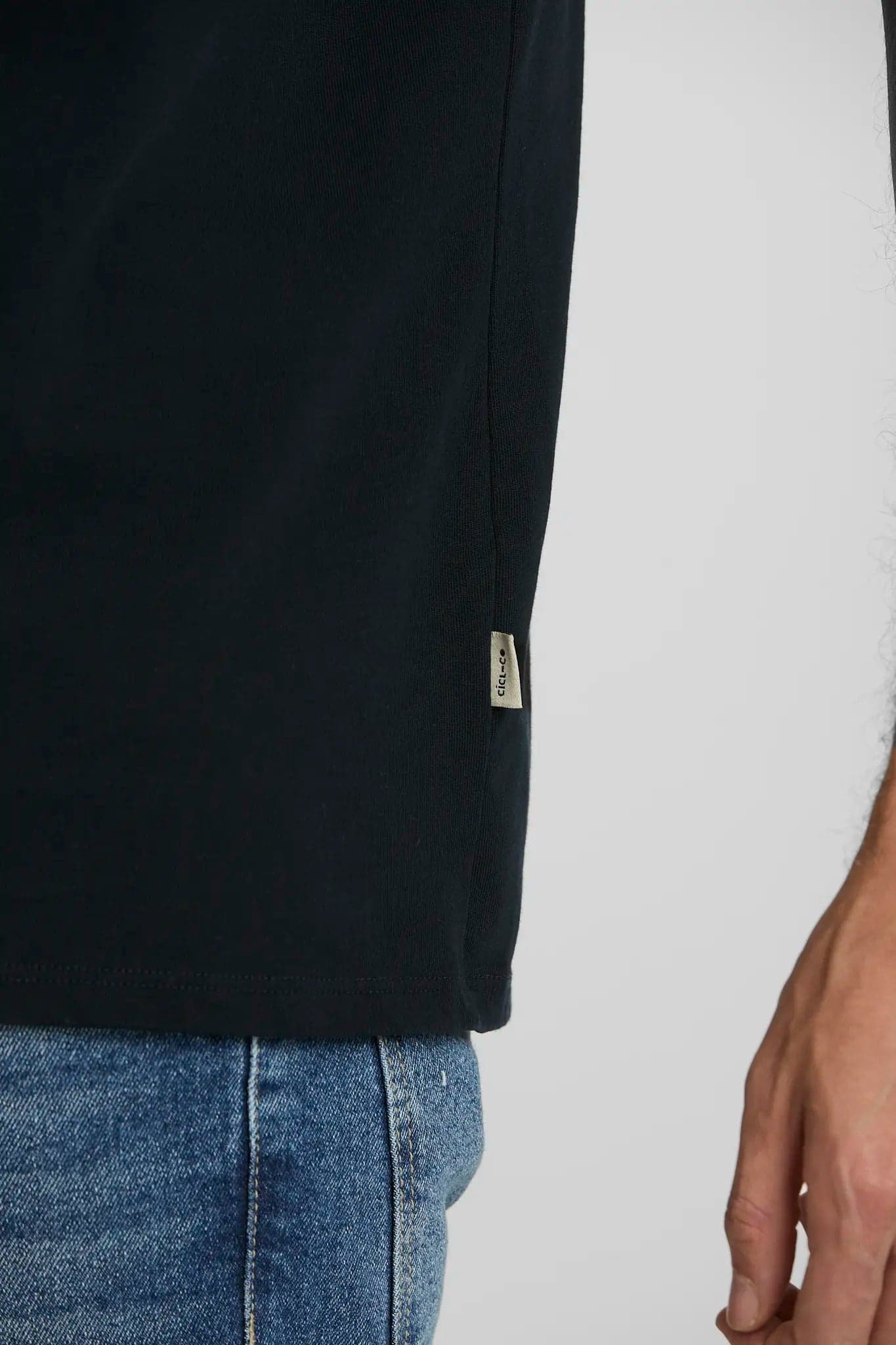 Camiseta básica azul oscura - imagen 3