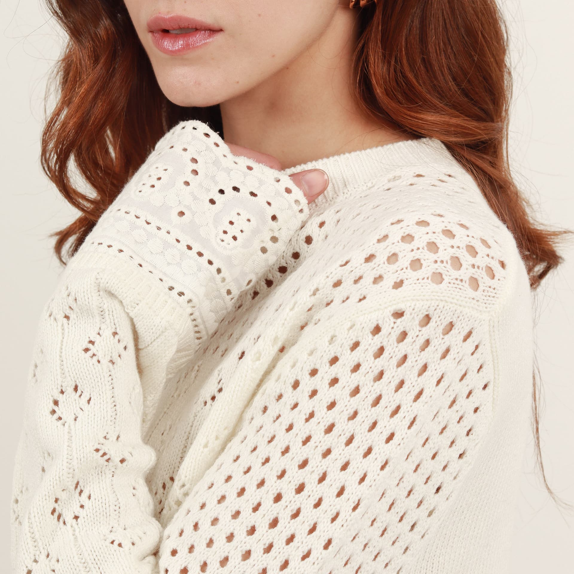 Sweater con ojalillo manga larga - imagen 4
