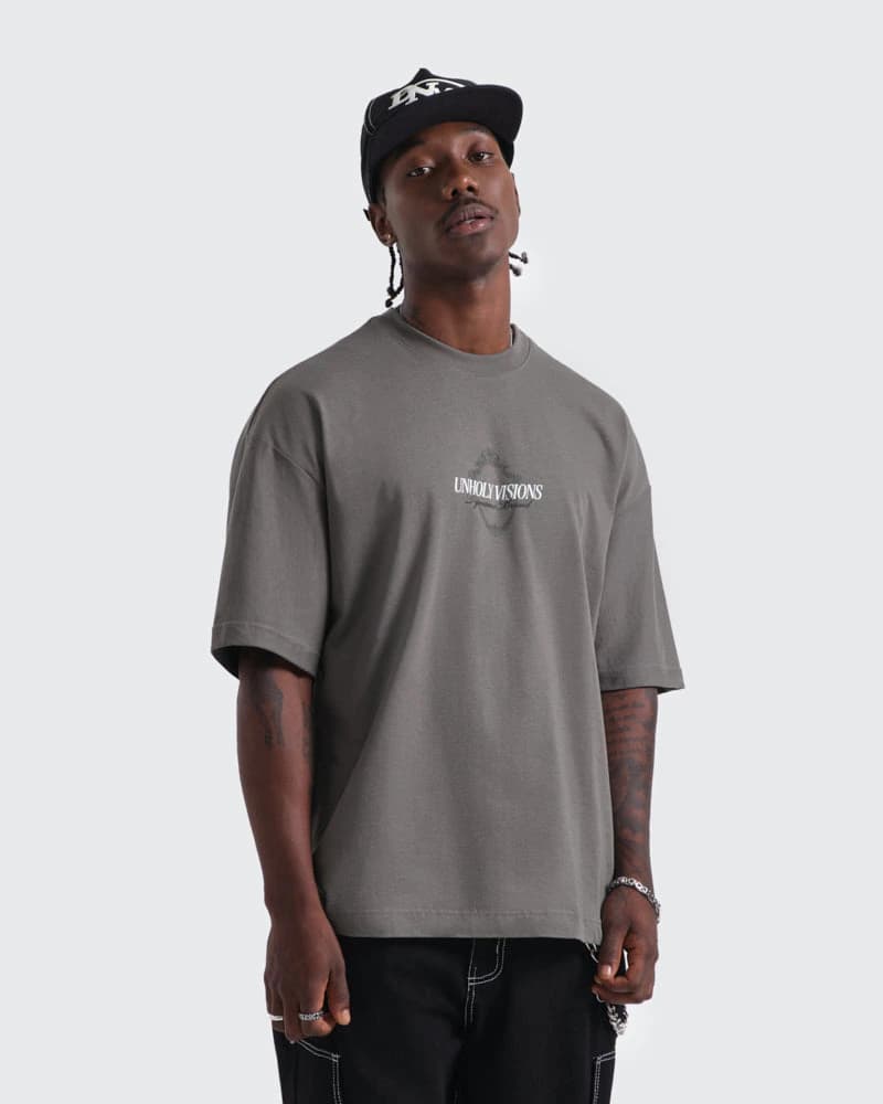 Camiseta Gris Oversize Unholy Visions - imagen 3