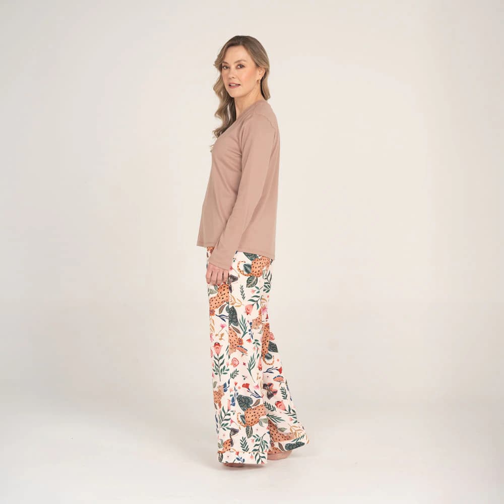 Conjunto de Pijama Pantalón Largo con Estampado Selvática. - imagen 2